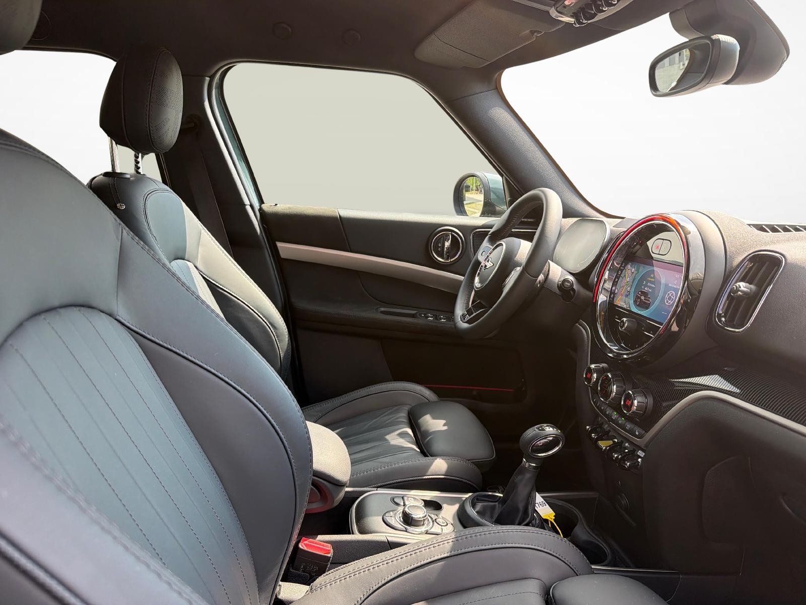 MINI Countryman F60 1.5i Cooper S E ALL4-image-18