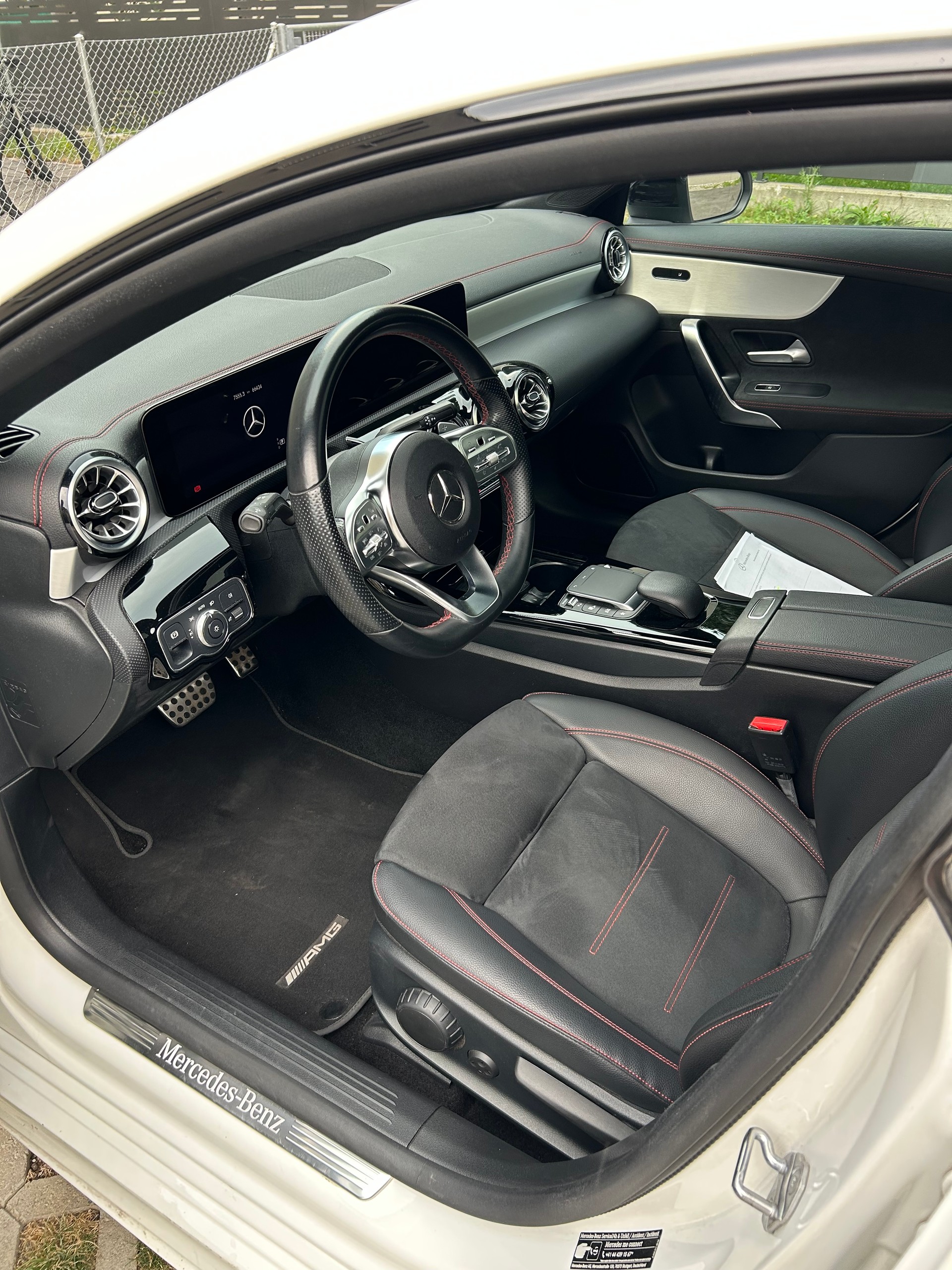 MERCEDES-BENZ CLA 250 Swiss Star AMG Line 4matic-image-4