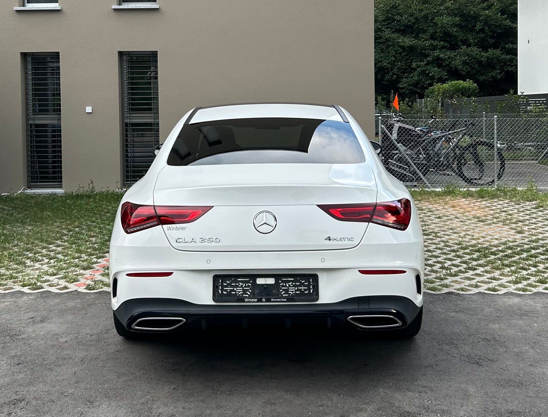 MERCEDES-BENZ CLA 250 Swiss Star AMG Line 4matic-image-3