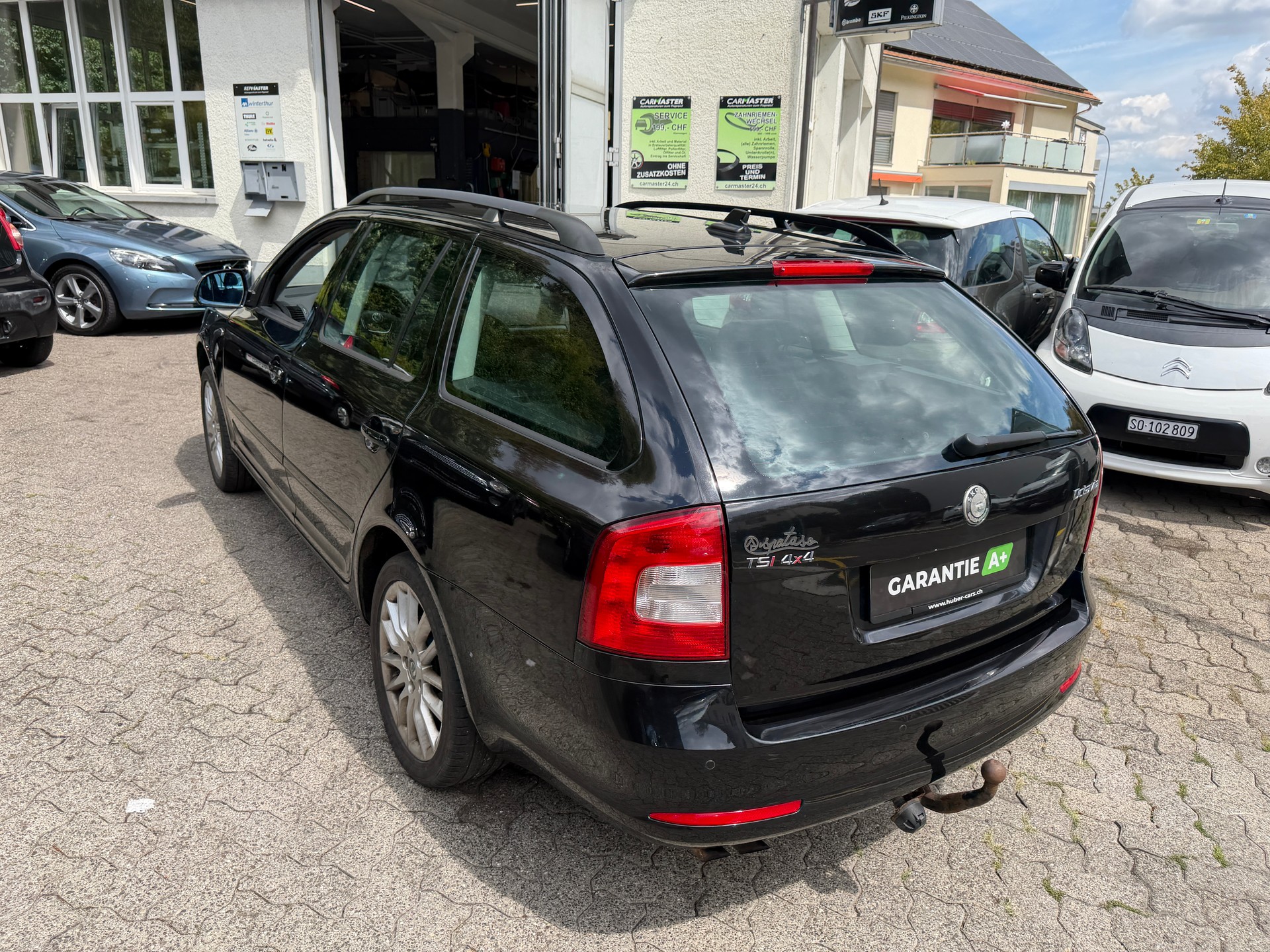 SKODA Octavia Combi 1.8 TSI Laurin & Klement 4x4-image-8