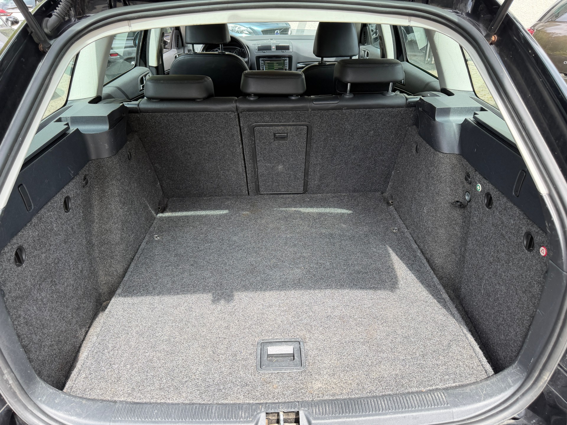 SKODA Octavia Combi 1.8 TSI Laurin & Klement 4x4-image-7