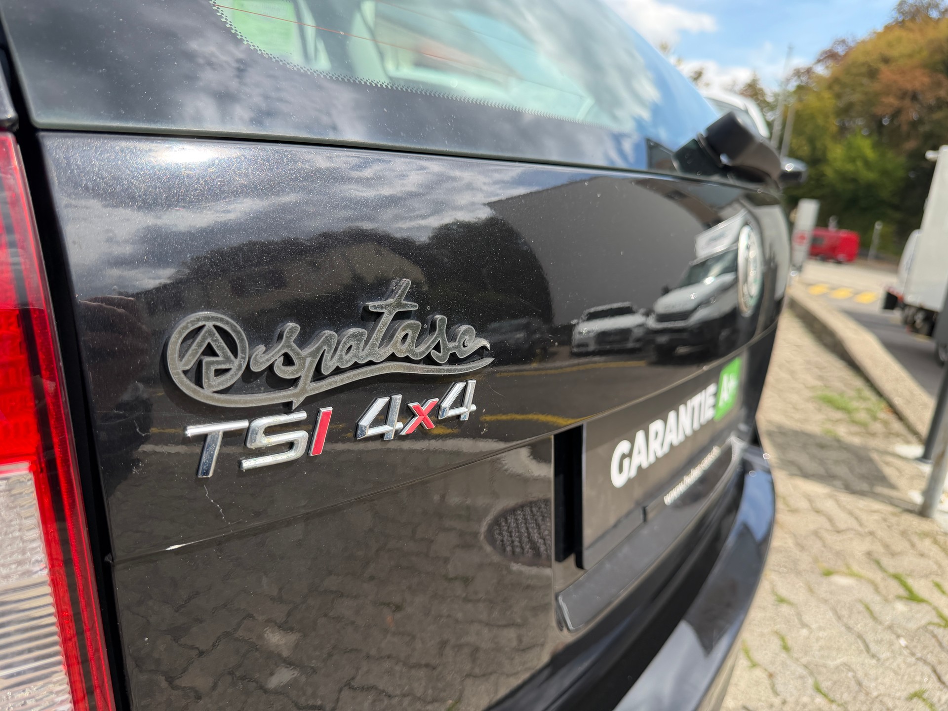 SKODA Octavia Combi 1.8 TSI Laurin & Klement 4x4-image-9