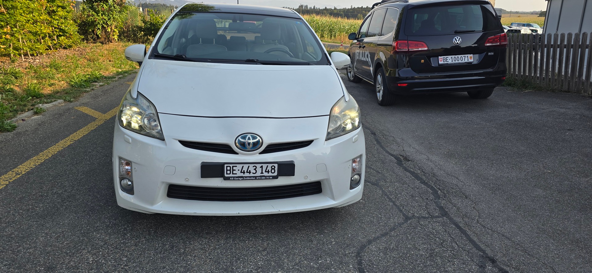 TOYOTA Prius 1.8 16V HSD Sol Premium-image-1