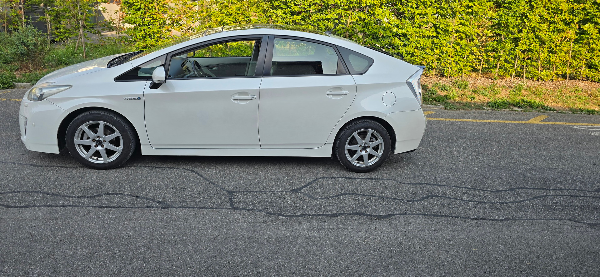TOYOTA Prius 1.8 16V HSD Sol Premium-image-3