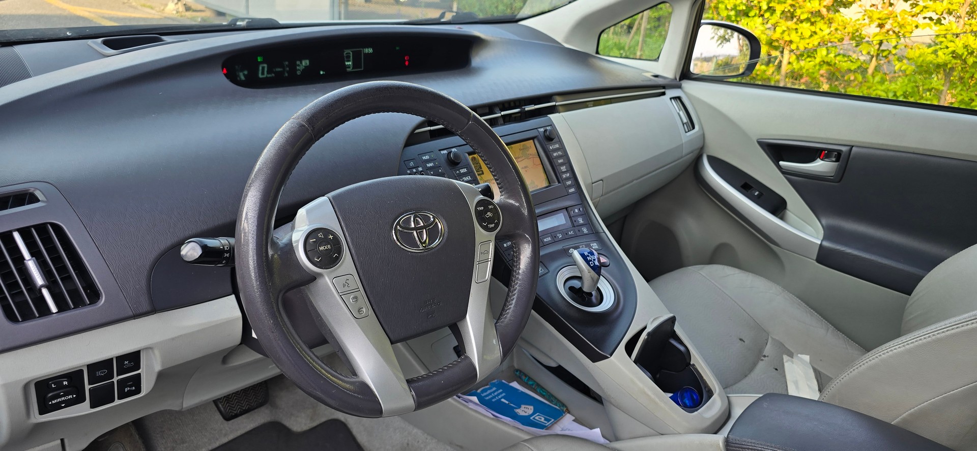 TOYOTA Prius 1.8 16V HSD Sol Premium-image-8