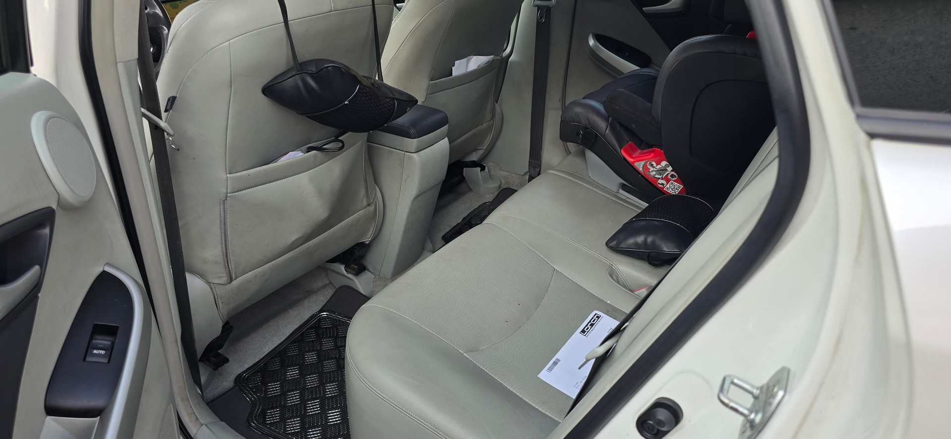 TOYOTA Prius 1.8 16V HSD Sol Premium-image-12