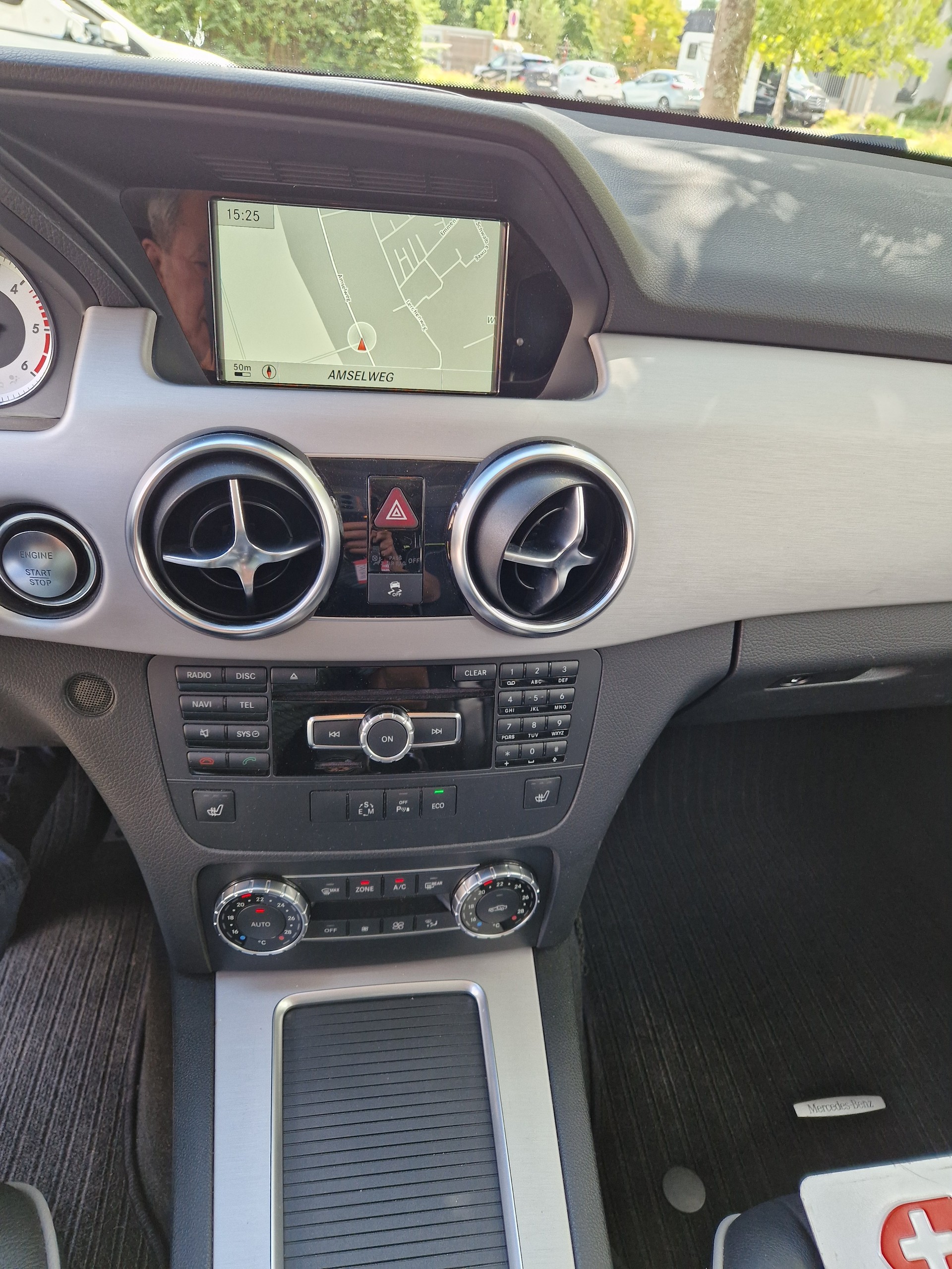 MERCEDES-BENZ GLK 220 BlueTEC Swiss Star Ed. 4Matic 7G-Tronic-image-8