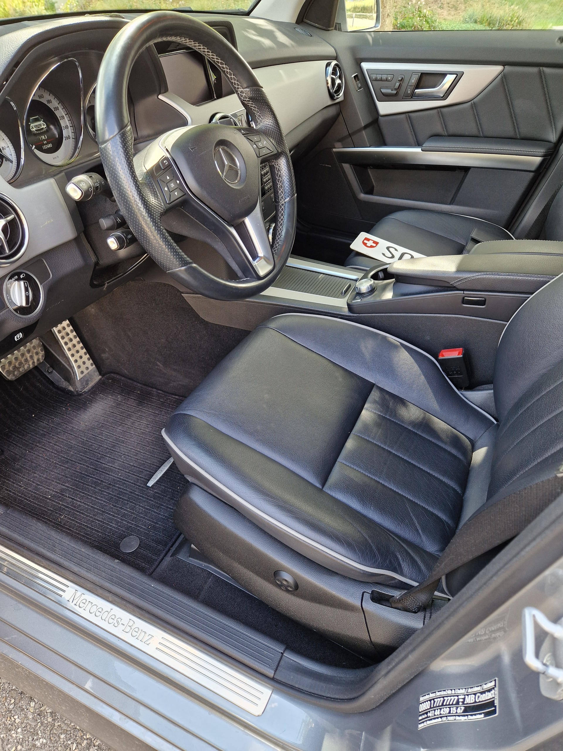 MERCEDES-BENZ GLK 220 BlueTEC Swiss Star Ed. 4Matic 7G-Tronic-image-6
