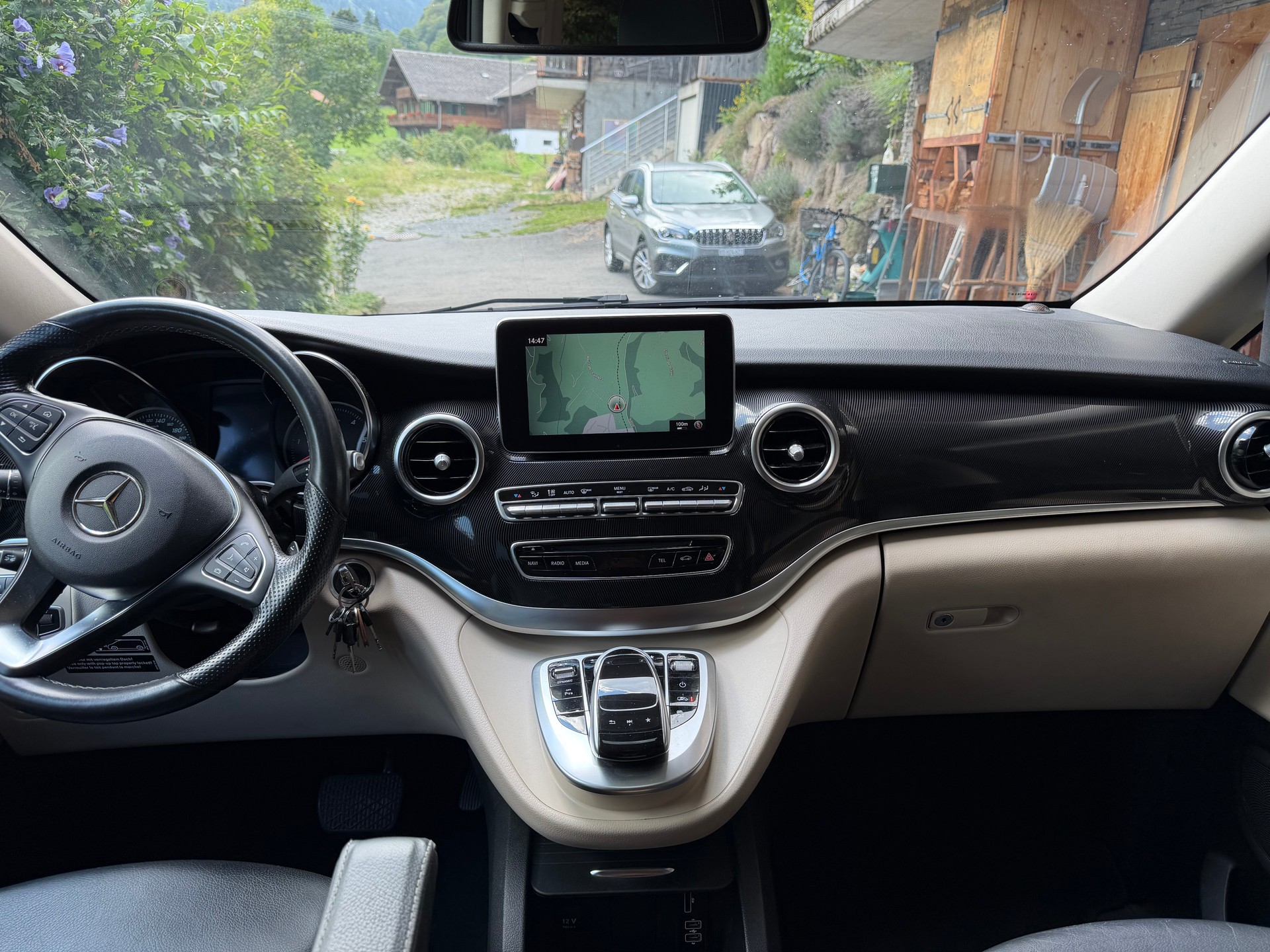 MERCEDES-BENZ 250 d 4matic-image-2