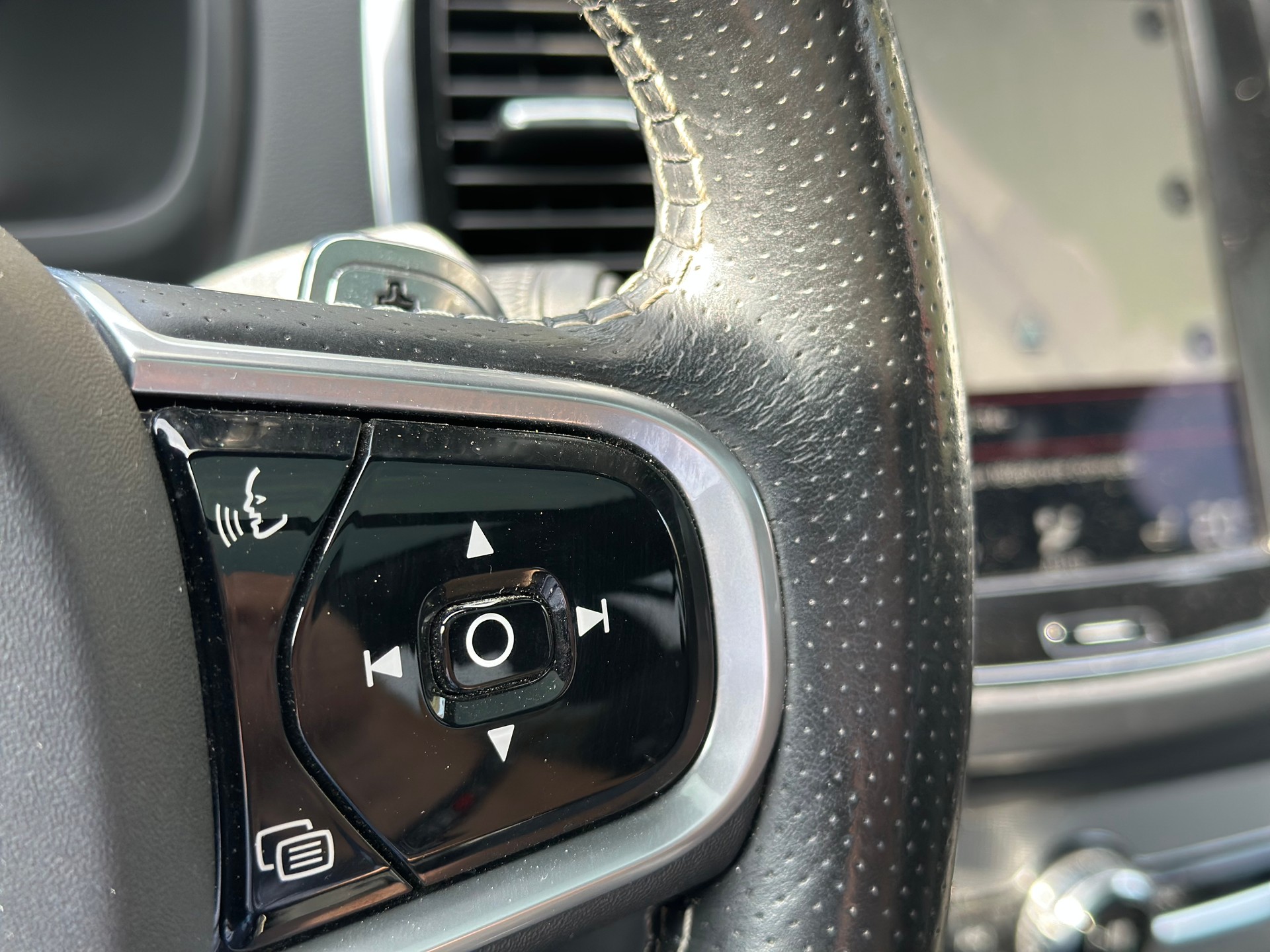 VOLVO XC90 D5 AWD R-Design Geartronic-image-22