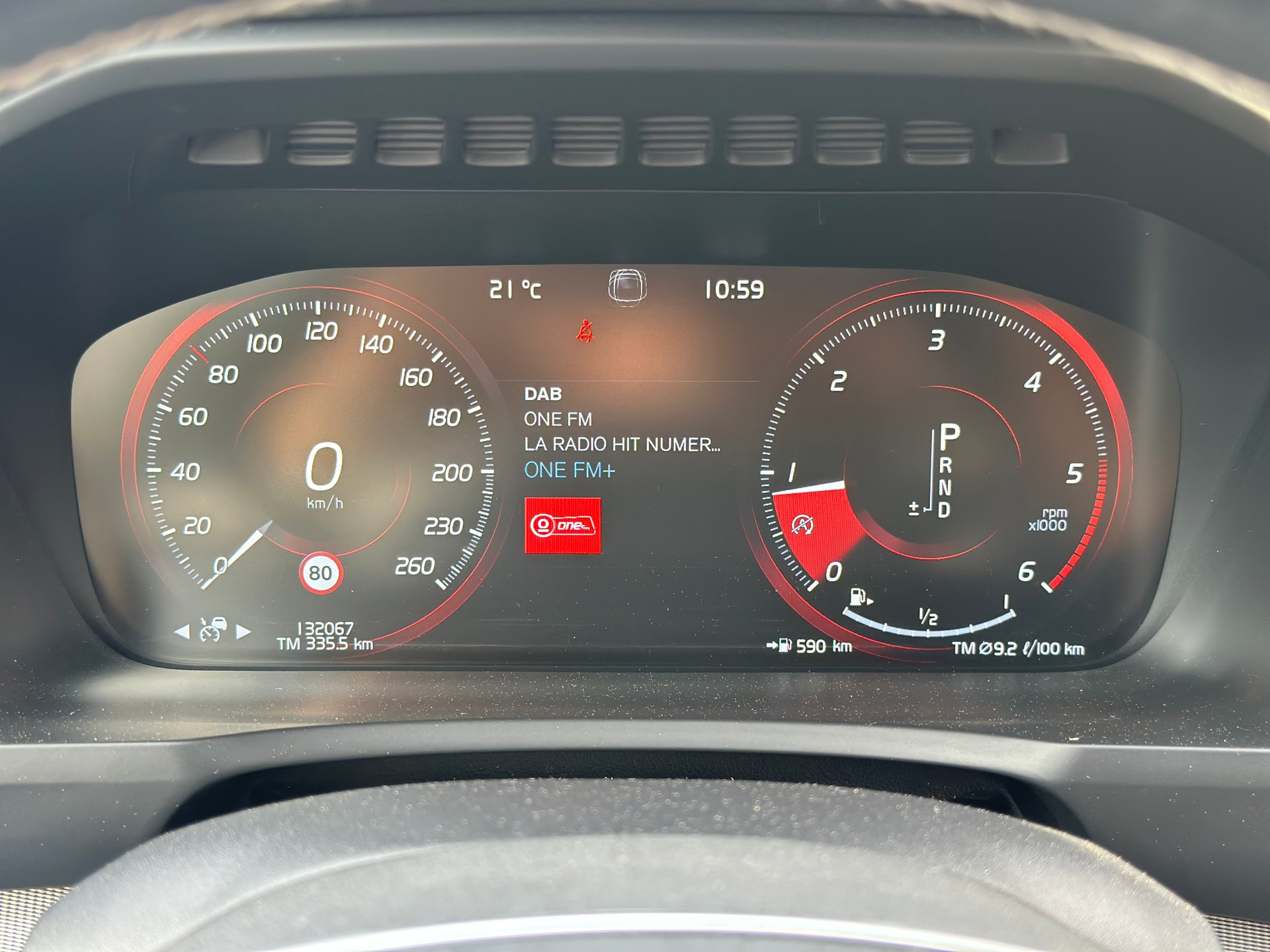 VOLVO XC90 D5 AWD R-Design Geartronic-image-21