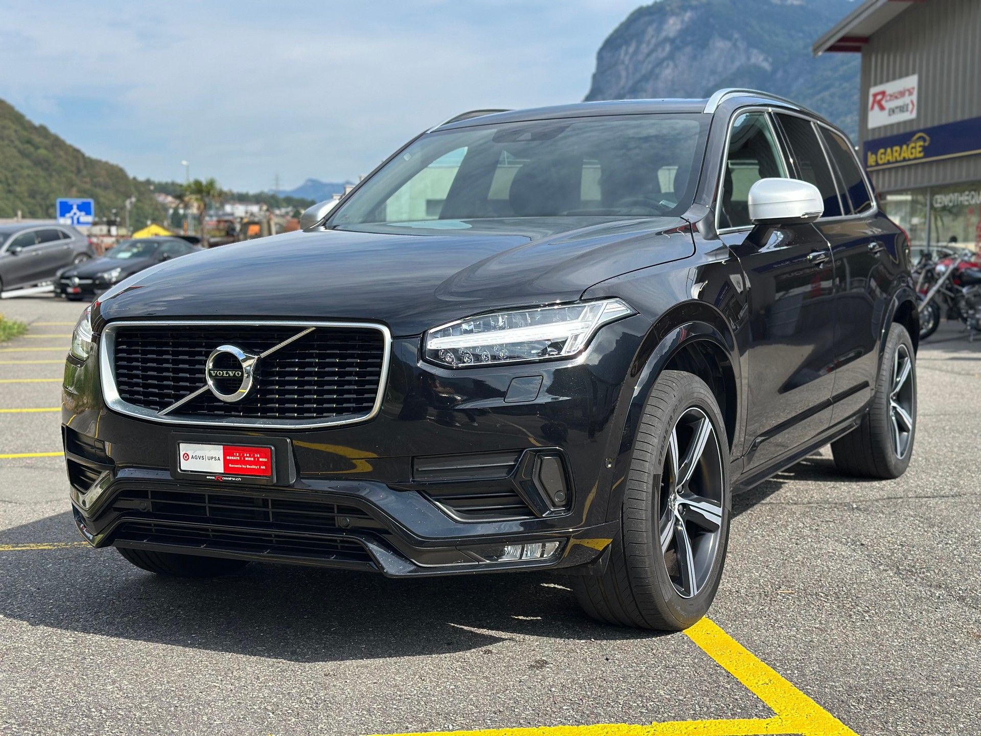 VOLVO XC90 D5 AWD R-Design Geartronic-image-2