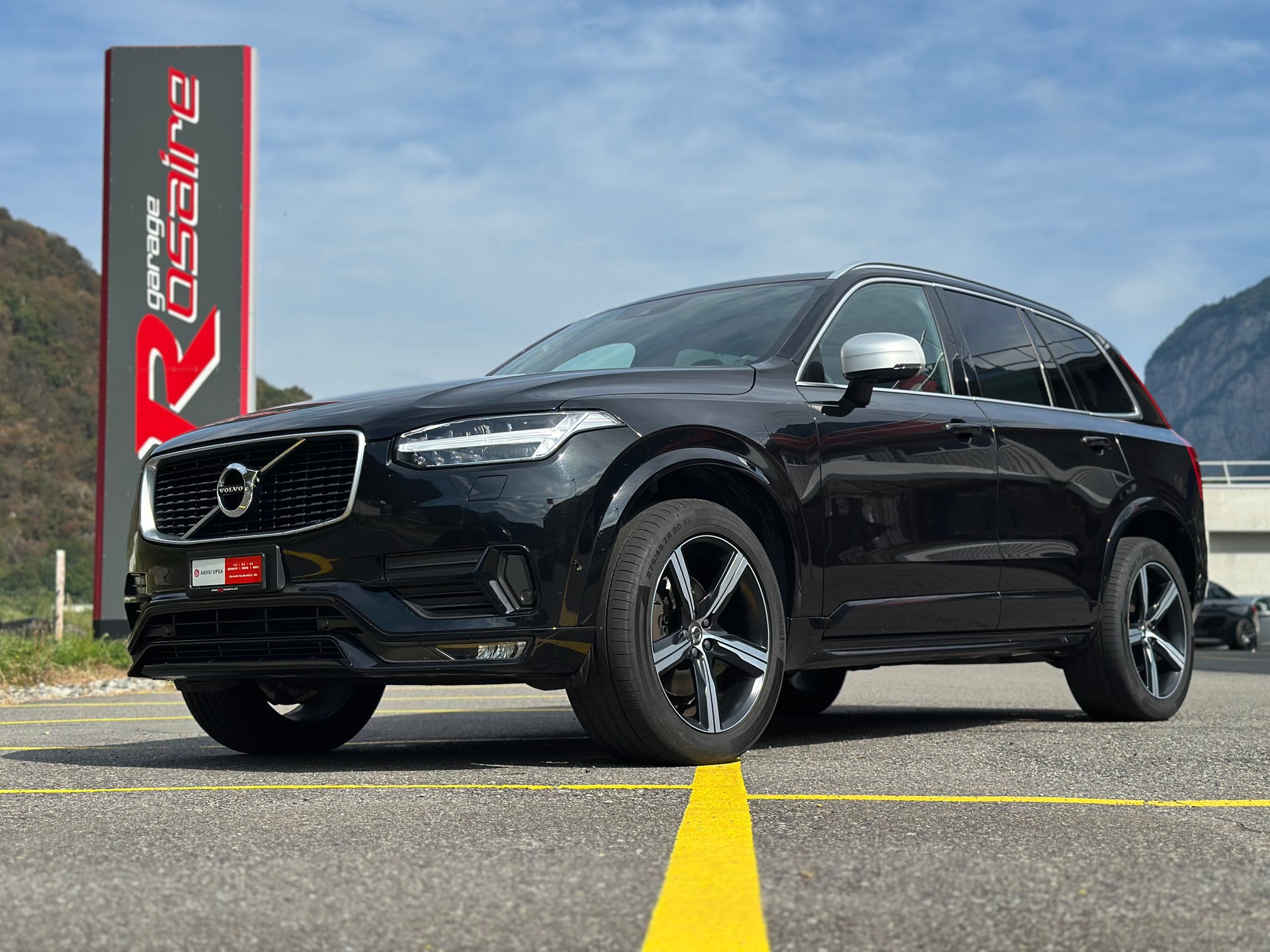 VOLVO XC90 D5 AWD R-Design Geartronic-image-0