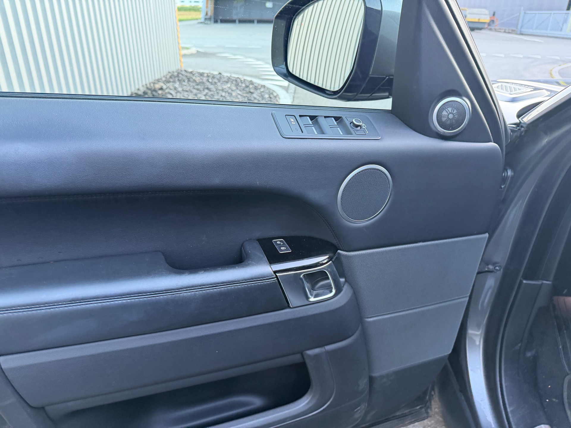 LAND ROVER Range Rover Sport 3.0 SDV6 HSE Automatic-image-17
