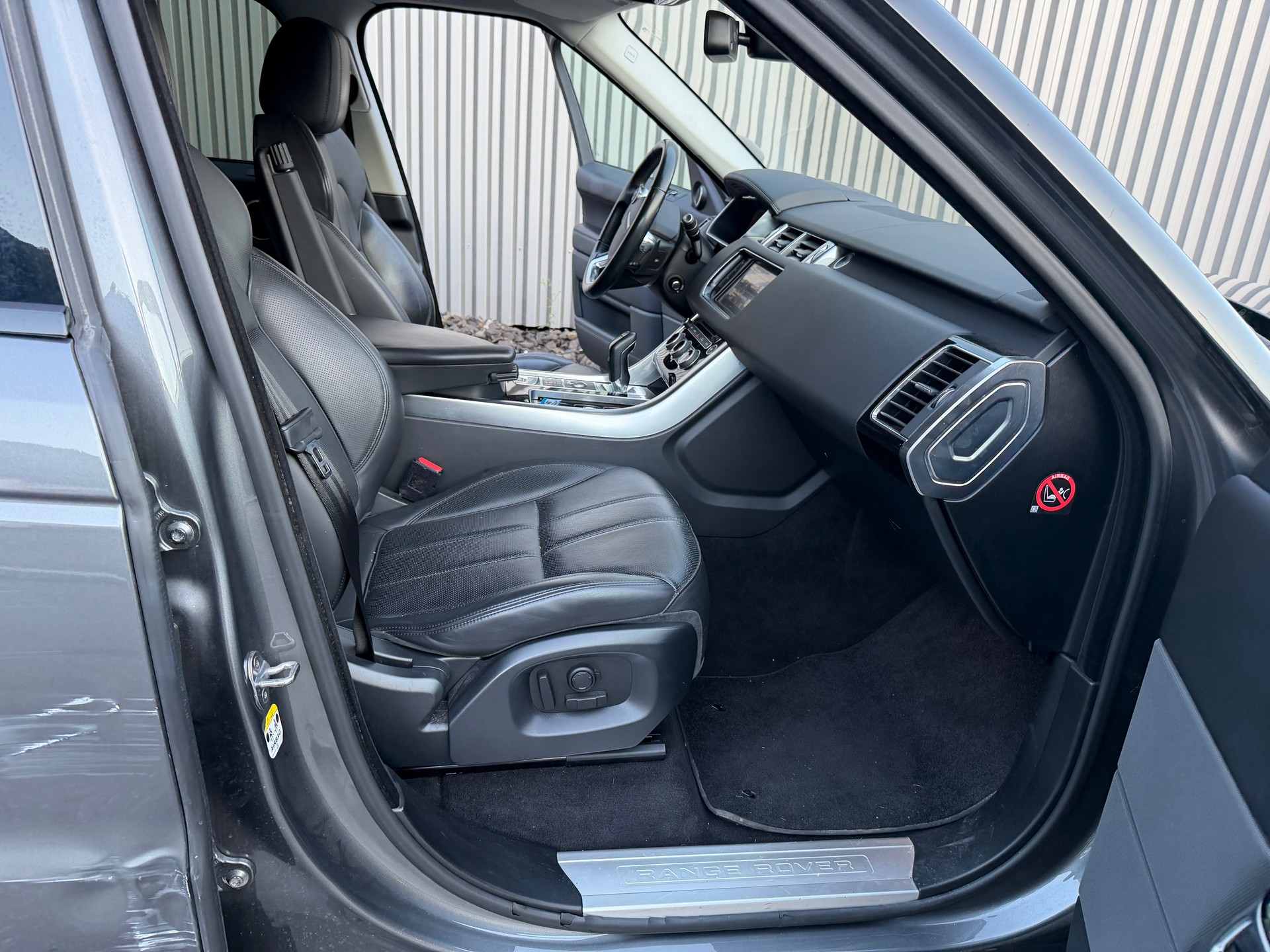 LAND ROVER Range Rover Sport 3.0 SDV6 HSE Automatic-image-21