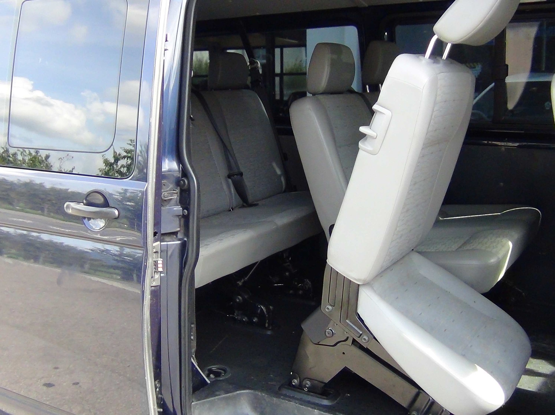 VW T5 2.0 Bi-TDI BMT 4Motion DSG-image-6
