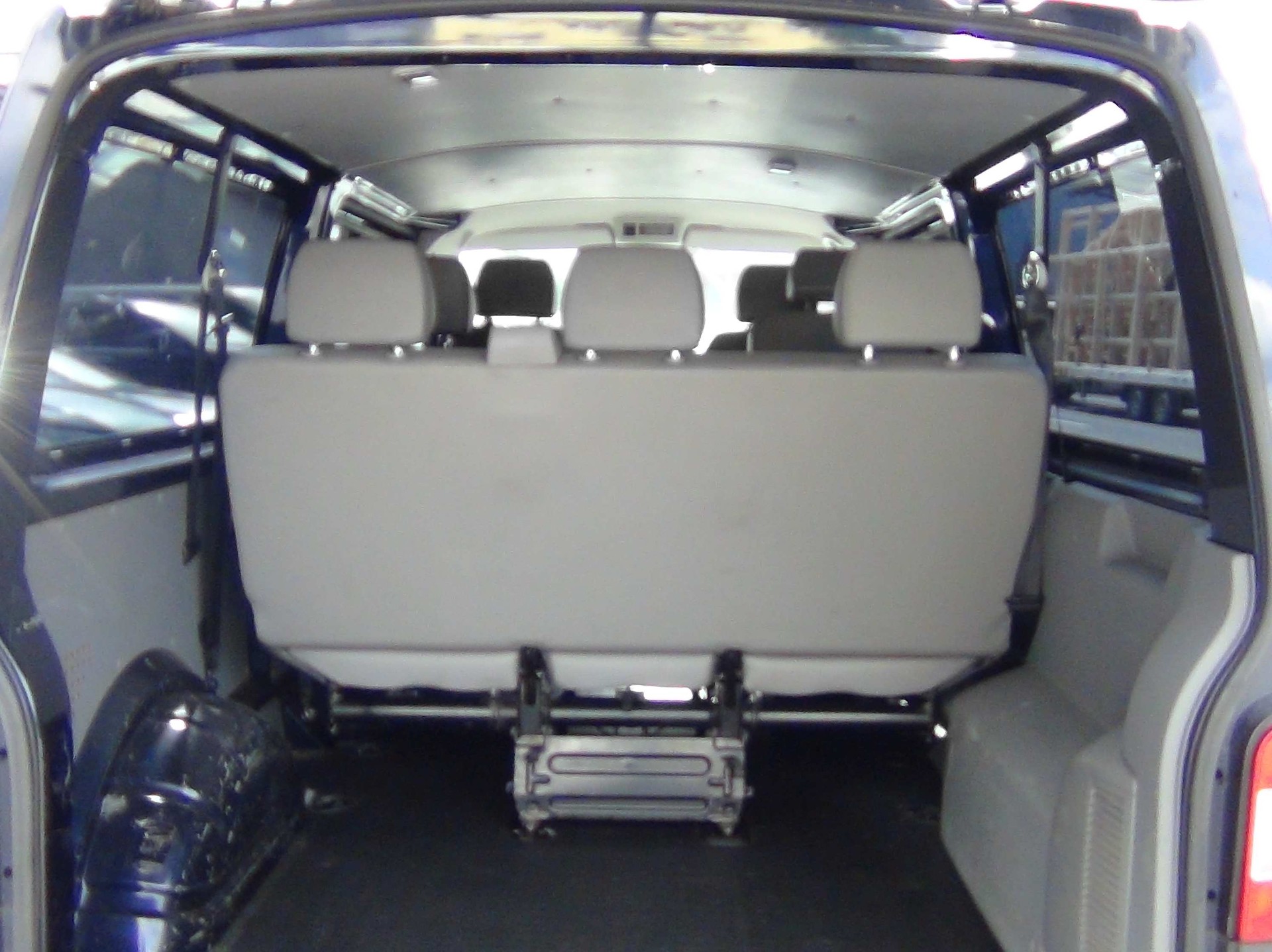 VW T5 2.0 Bi-TDI BMT 4Motion DSG-image-8