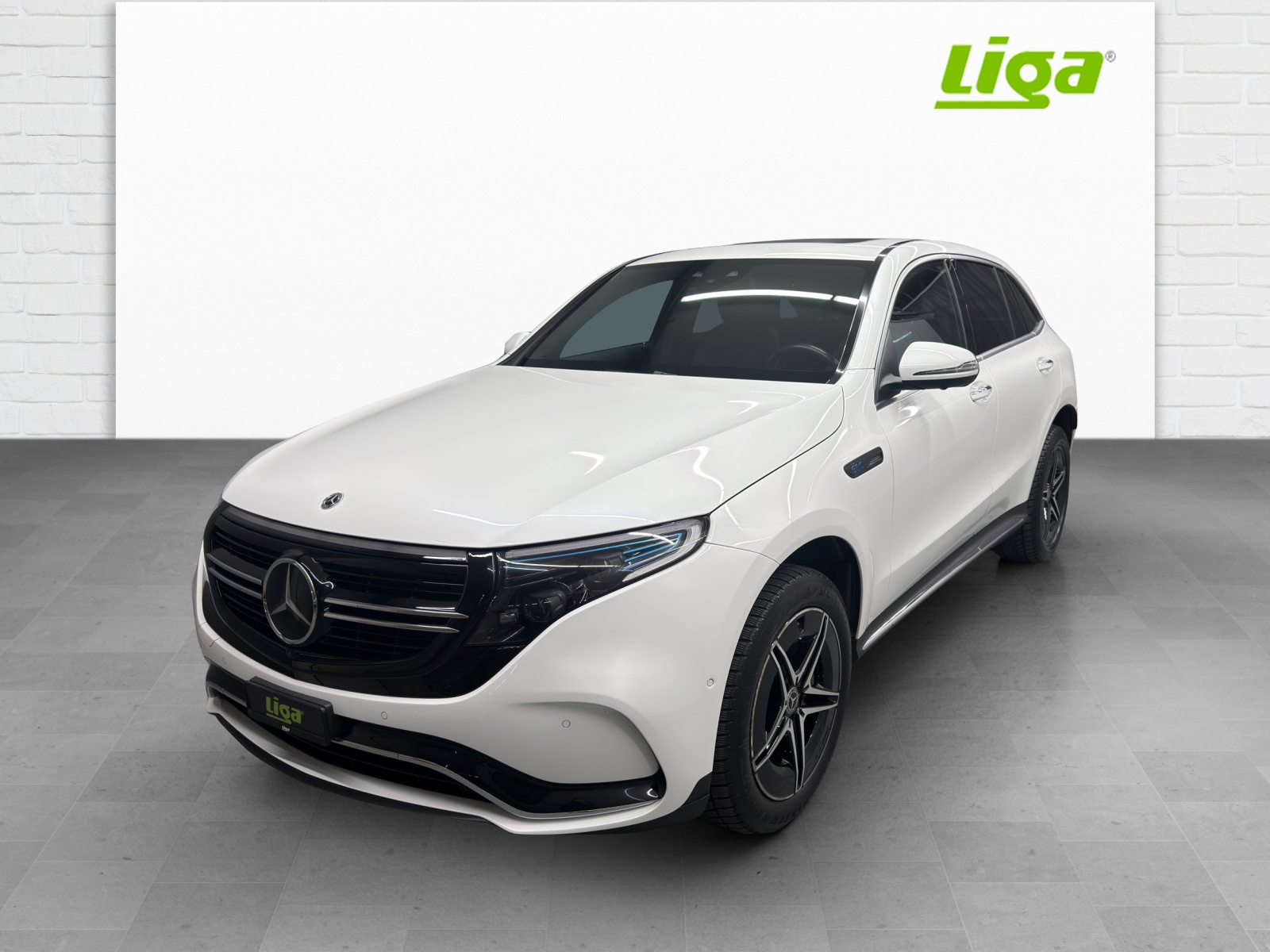 MERCEDES-BENZ EQC 400 AMG Line 4Matic-image-0