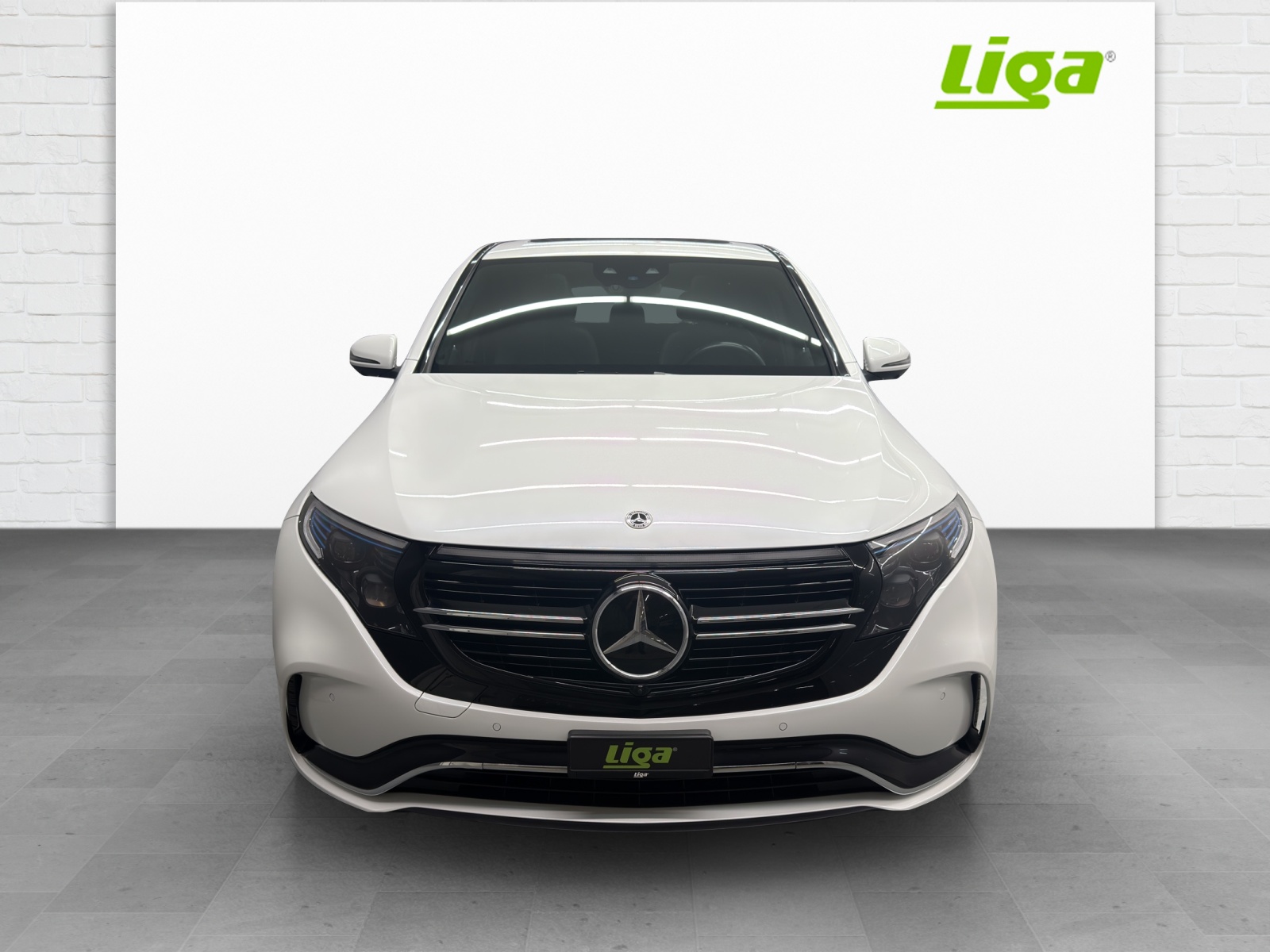 MERCEDES-BENZ EQC 400 AMG Line 4Matic-image-1