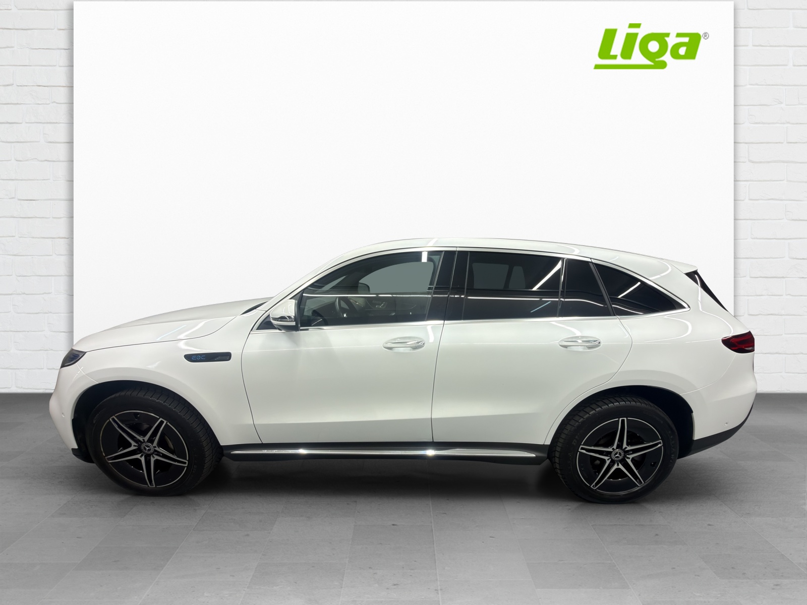 MERCEDES-BENZ EQC 400 AMG Line 4Matic-image-2