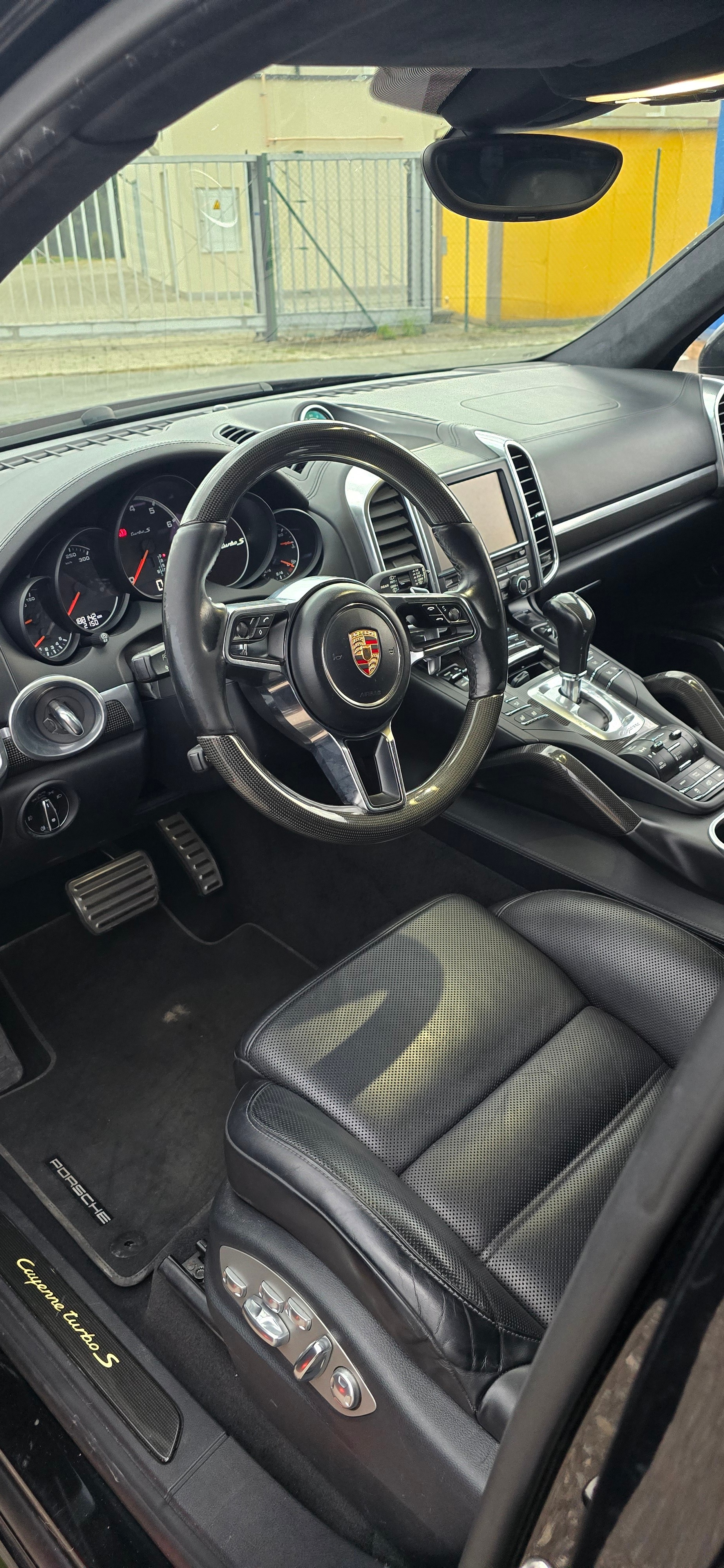 PORSCHE 4.8 V8 Turbo S TipT-image-4