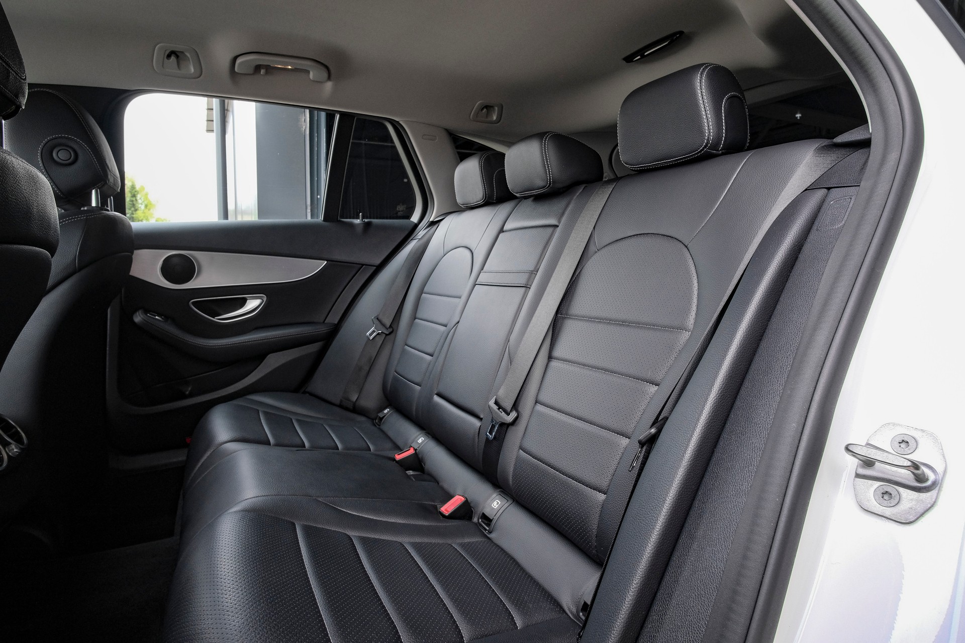 MERCEDES-BENZ C 180 Avantgarde-image-11