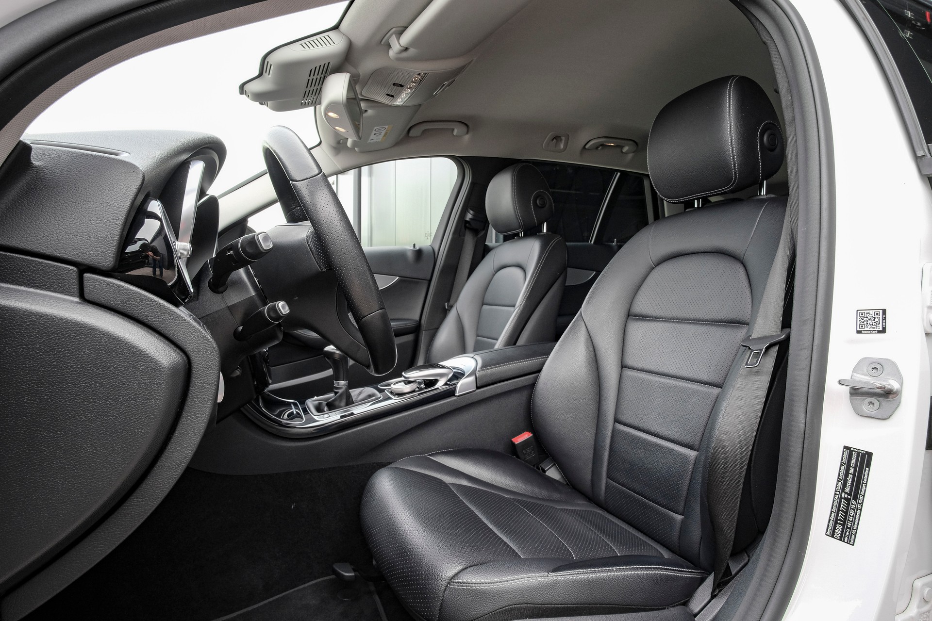 MERCEDES-BENZ C 180 Avantgarde-image-9
