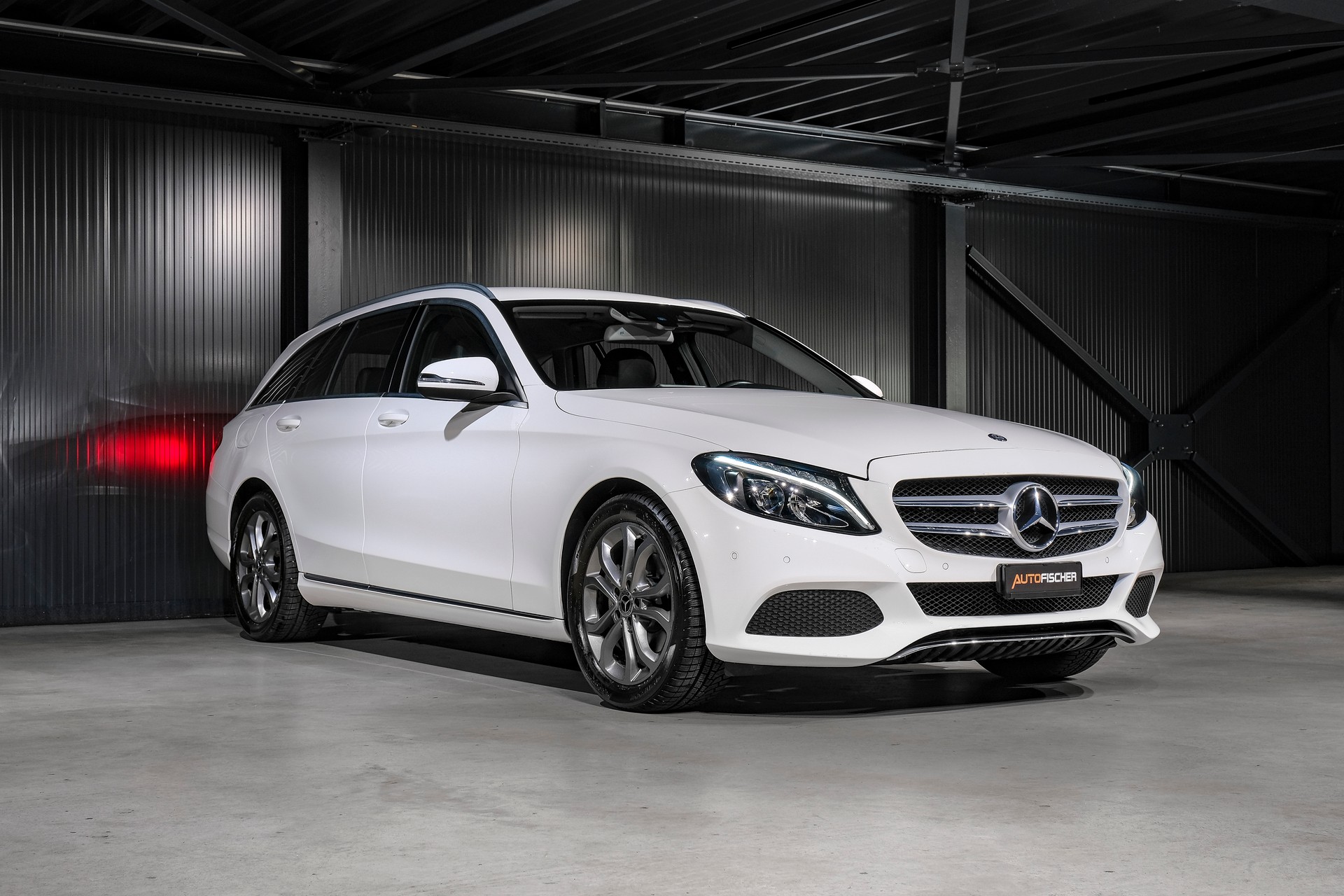 MERCEDES-BENZ C 180 Avantgarde-image-4