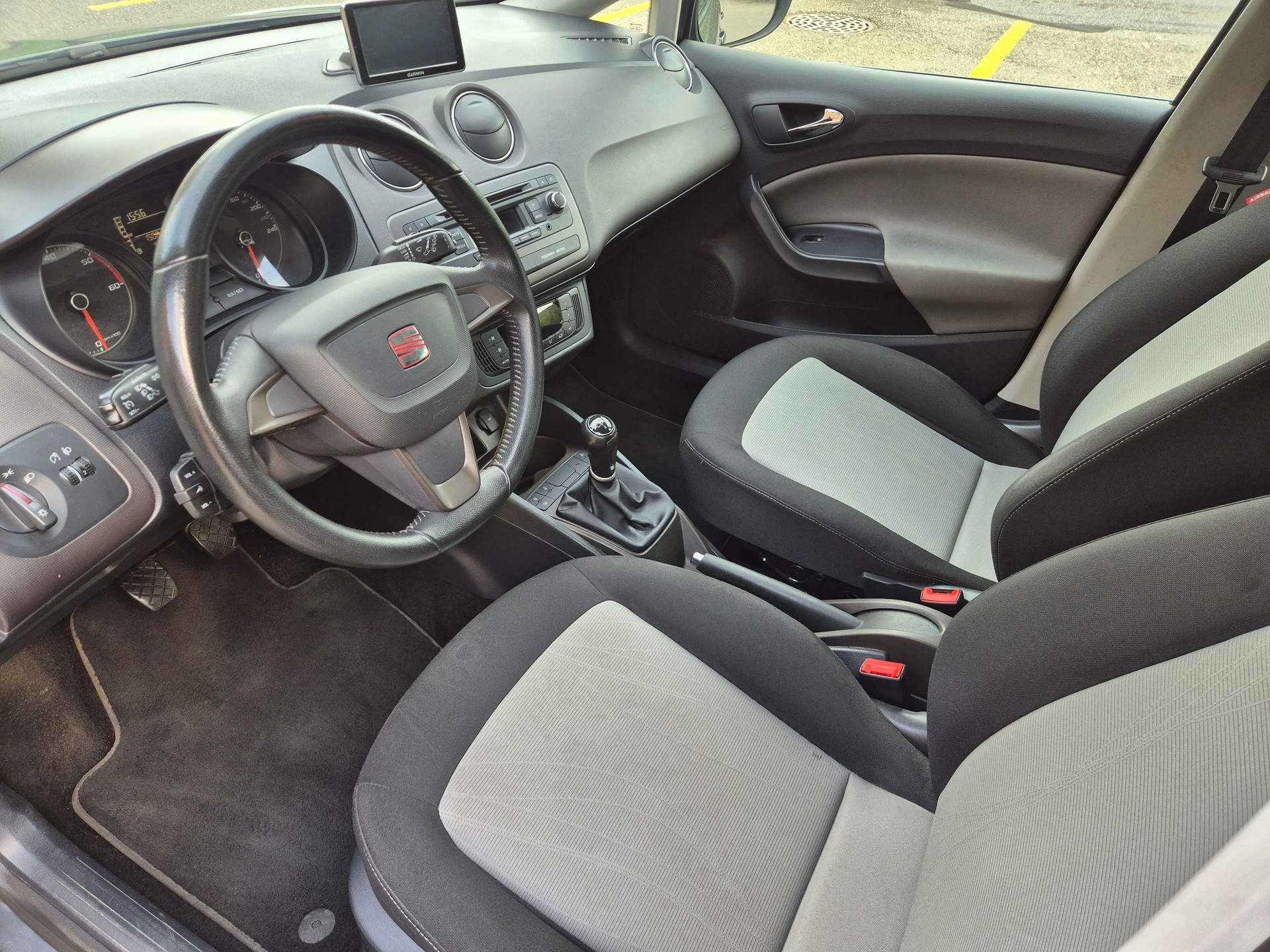 SEAT Ibiza ST 1.6 TDI Style-image-6