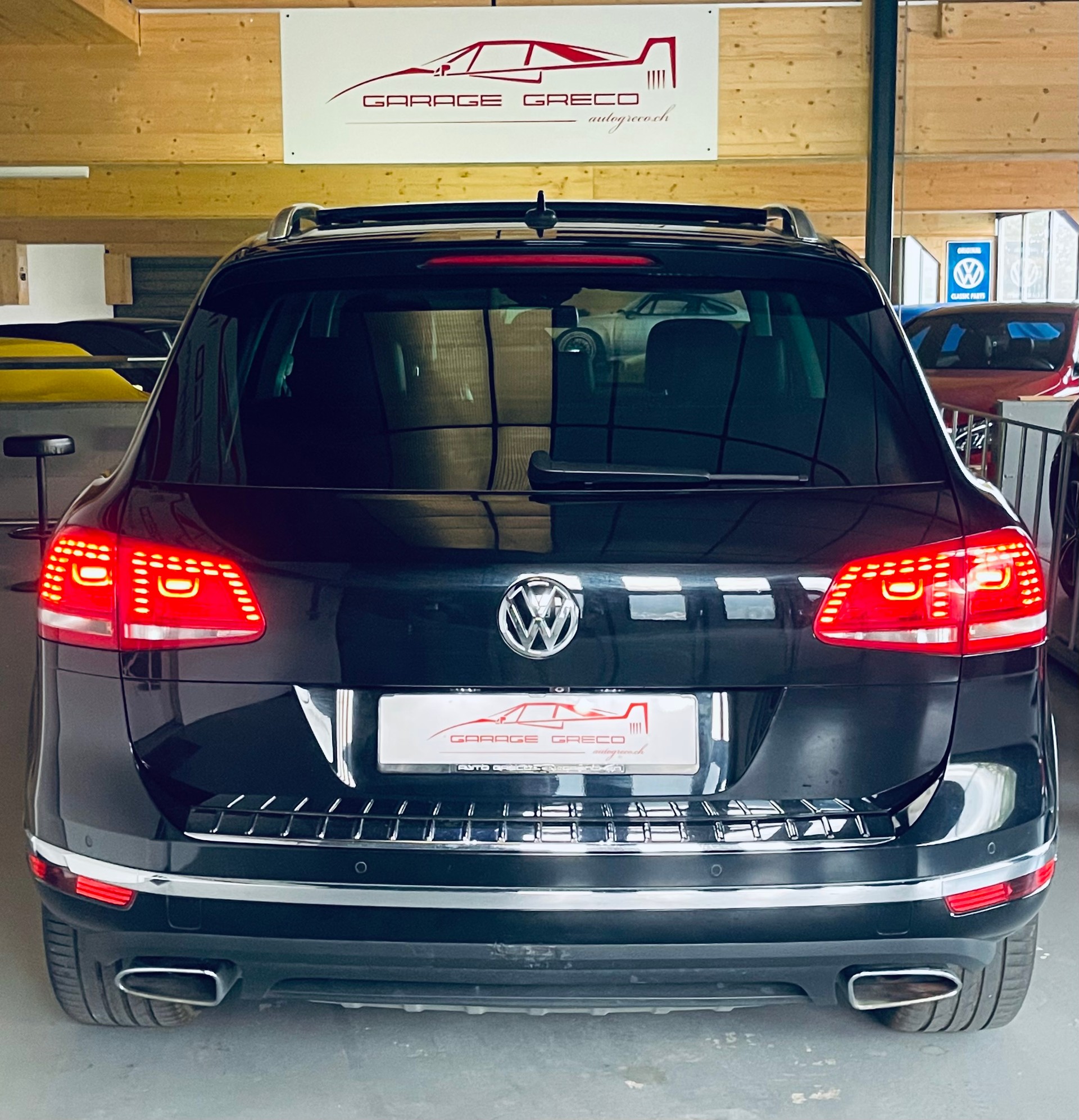 VW Touareg 3.0 TDI BlueMotion Technology Tiptronic-image-6