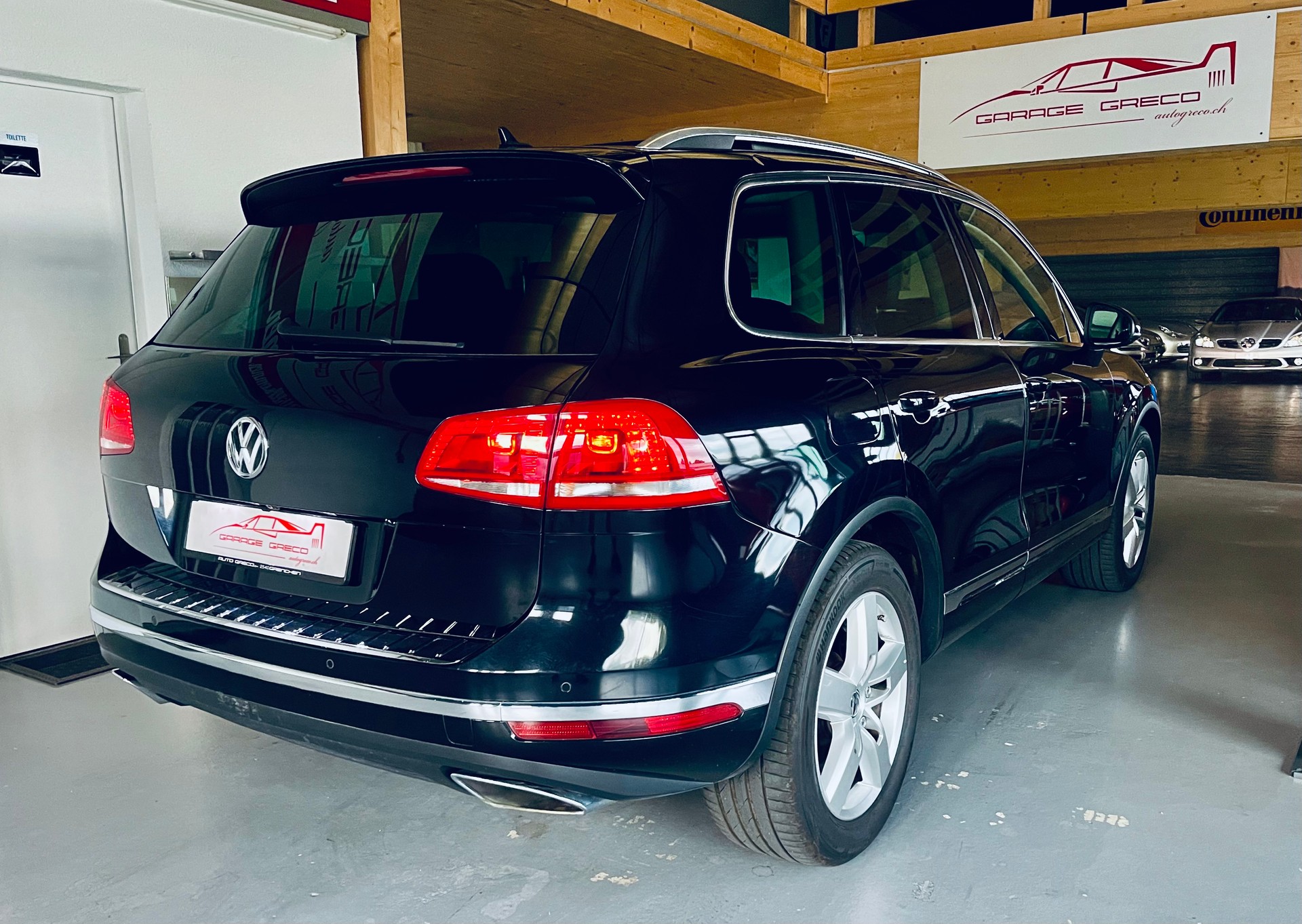 VW Touareg 3.0 TDI BlueMotion Technology Tiptronic-image-5