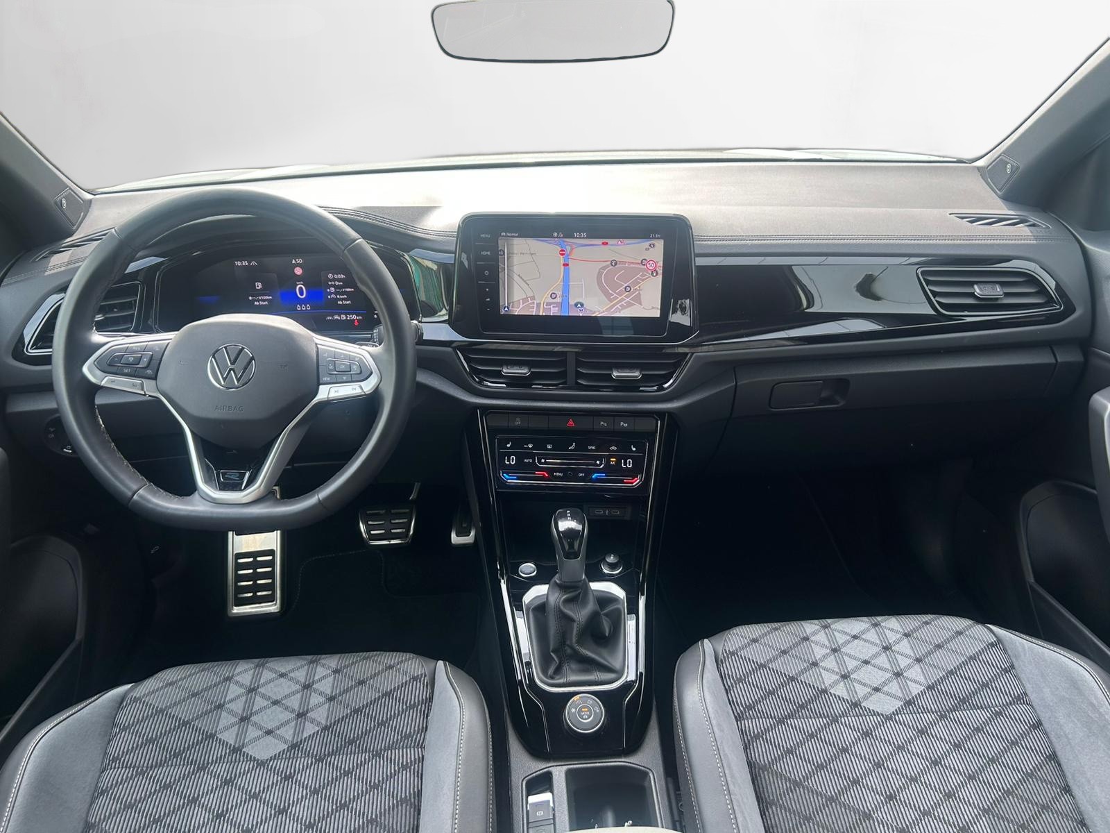 VW T-Roc R-Line 2.0TDI 150PS 4Motion-image-5