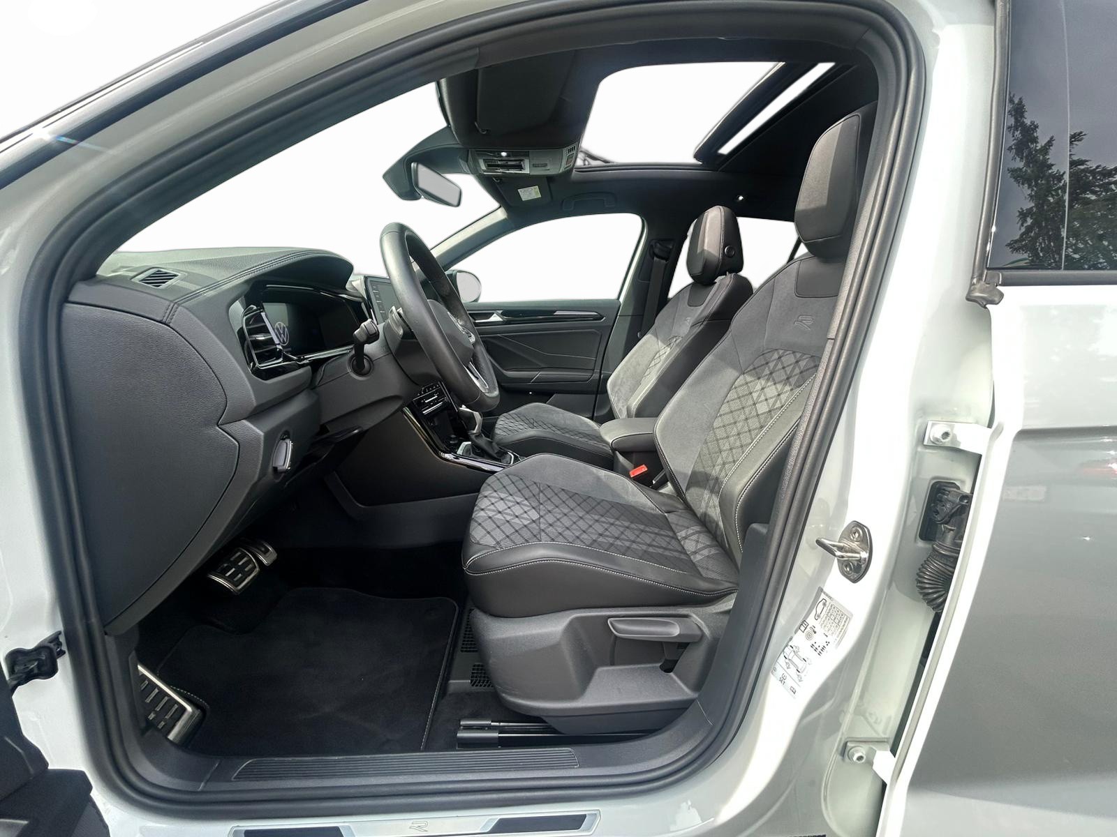 VW T-Roc R-Line 2.0TDI 150PS 4Motion-image-4