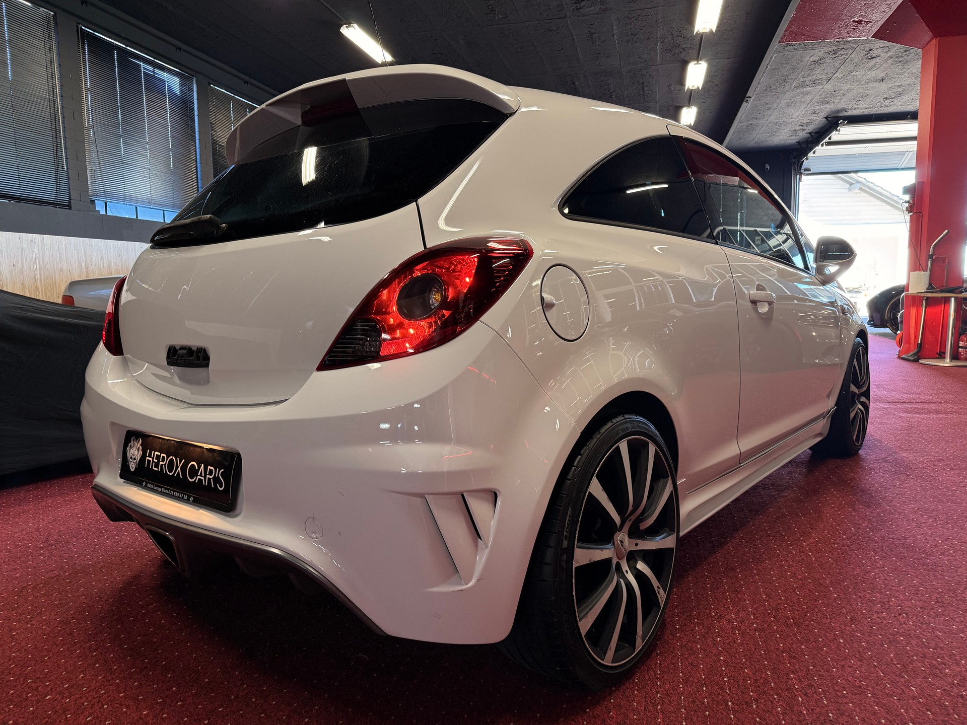 OPEL Corsa 1.6 Turbo OPC-image-6