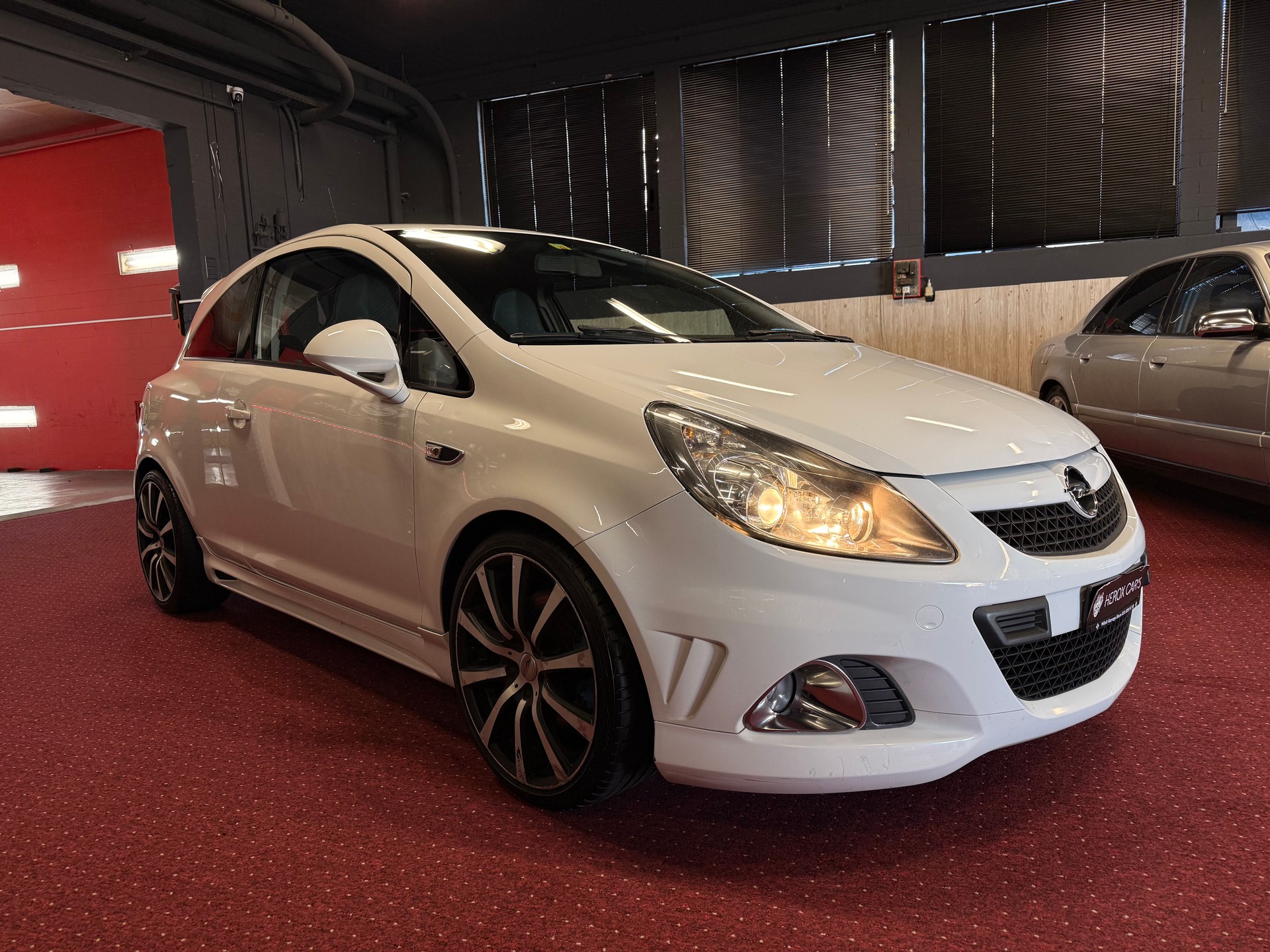 OPEL Corsa 1.6 Turbo OPC-image-3
