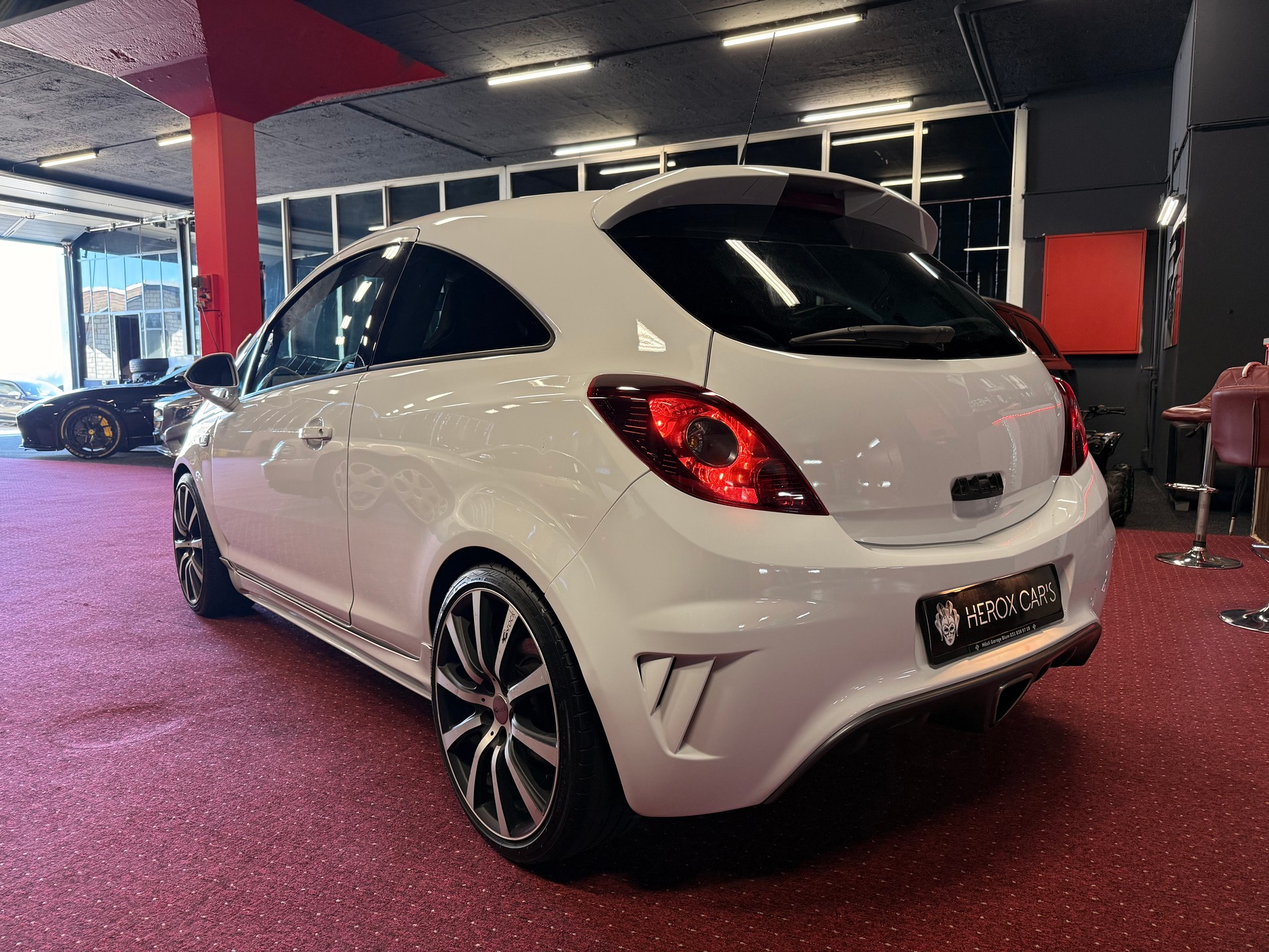 OPEL Corsa 1.6 Turbo OPC-image-4