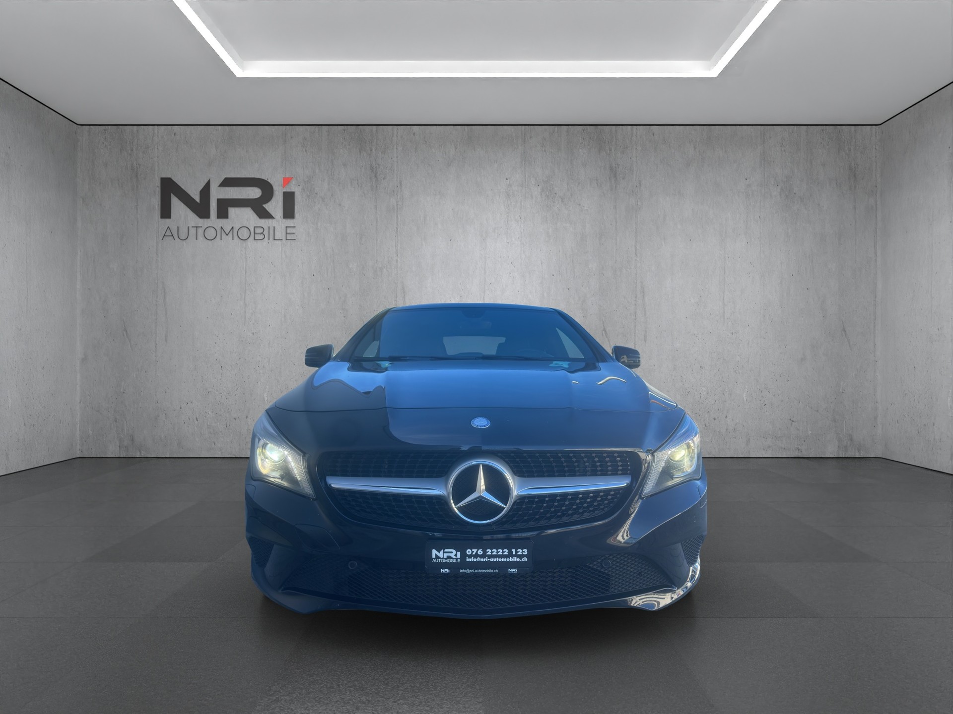MERCEDES-BENZ CLA 220 CDI Urban-showroom-element-1
