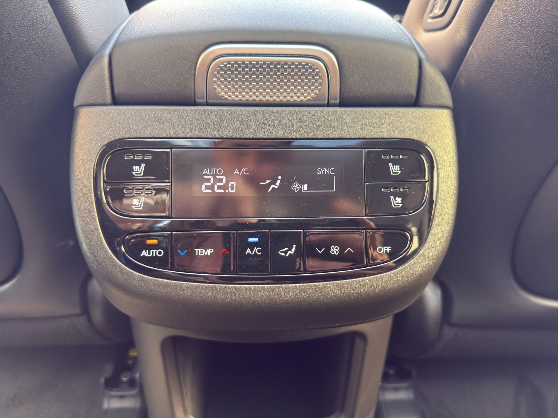 HYUNDAI Ioniq 9 110kWh Vertex 4WD-image-16
