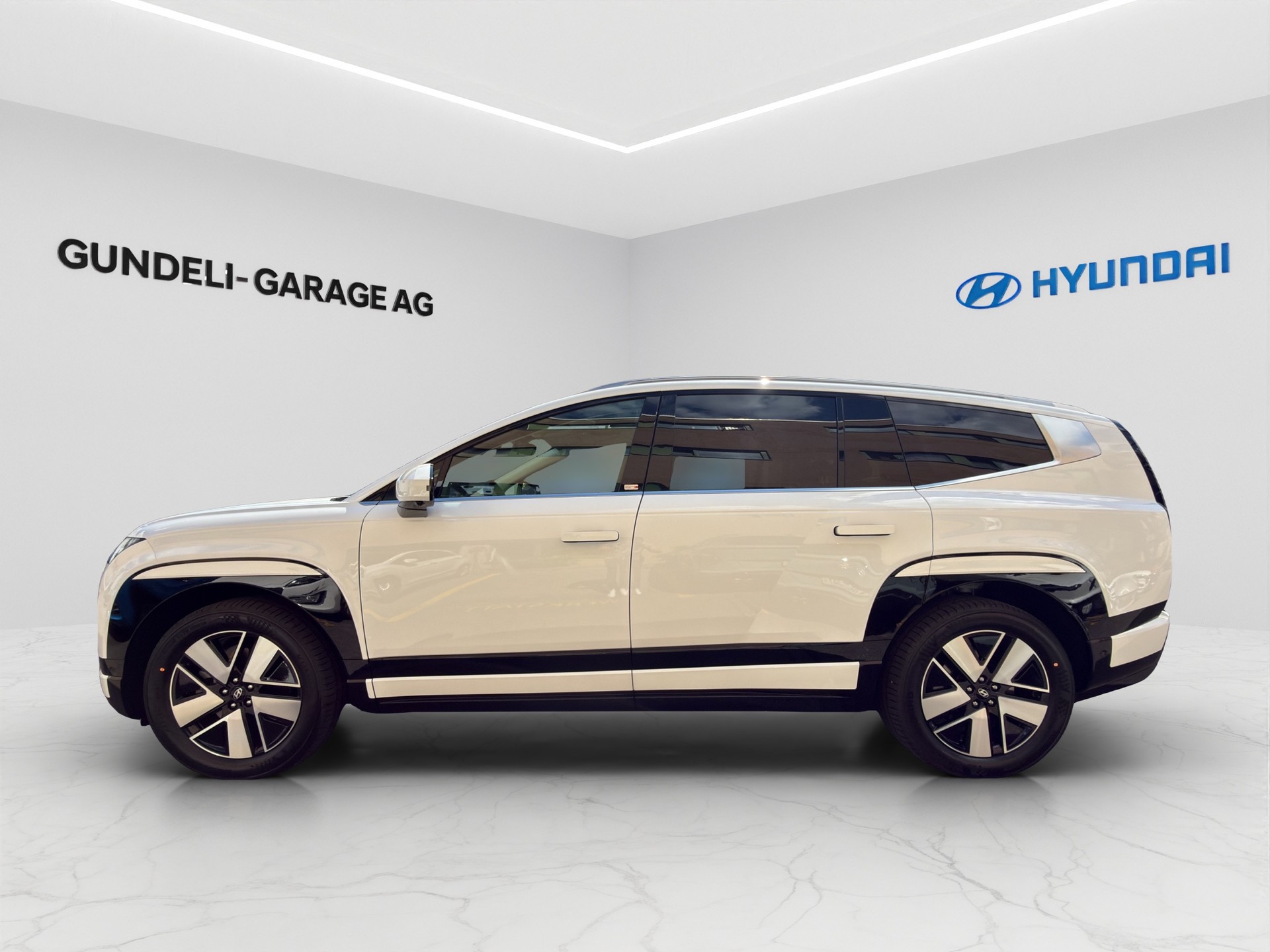 HYUNDAI Ioniq 9 110kWh Vertex 4WD-showroom-element-2