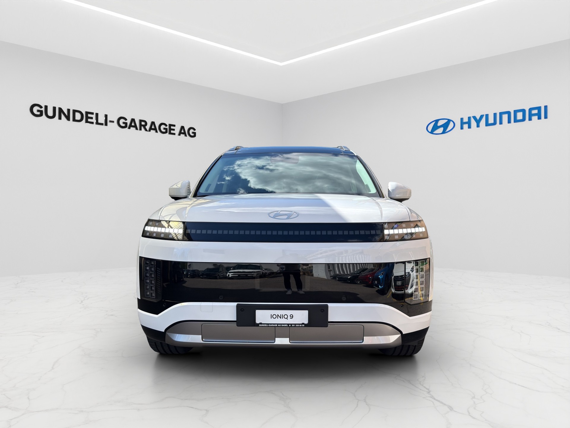 HYUNDAI Ioniq 9 110kWh Vertex 4WD-showroom-element-1