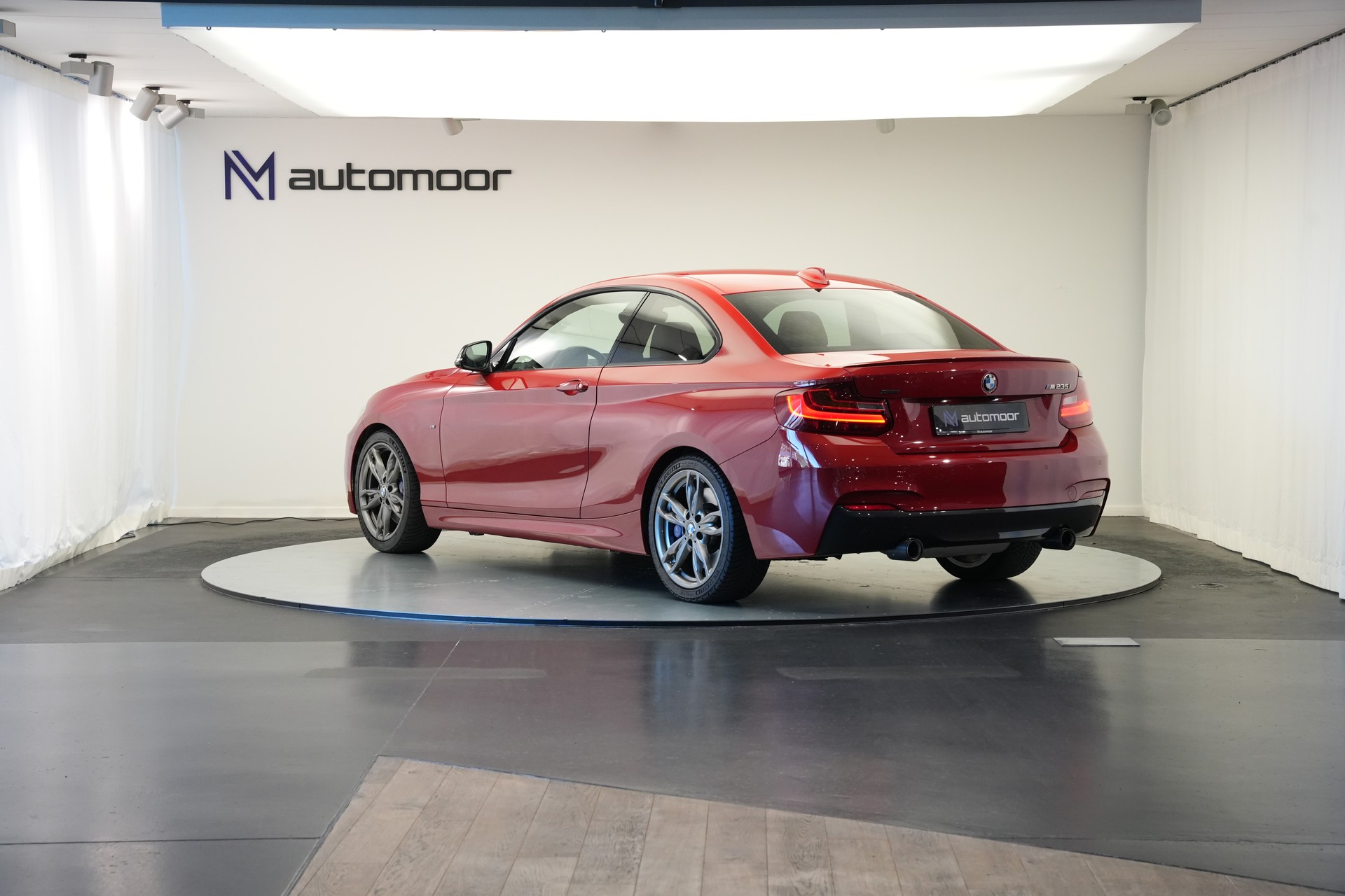 BMW M235i xDrive Steptronic *Carbon* *CH-Fahrzeug*-image-6