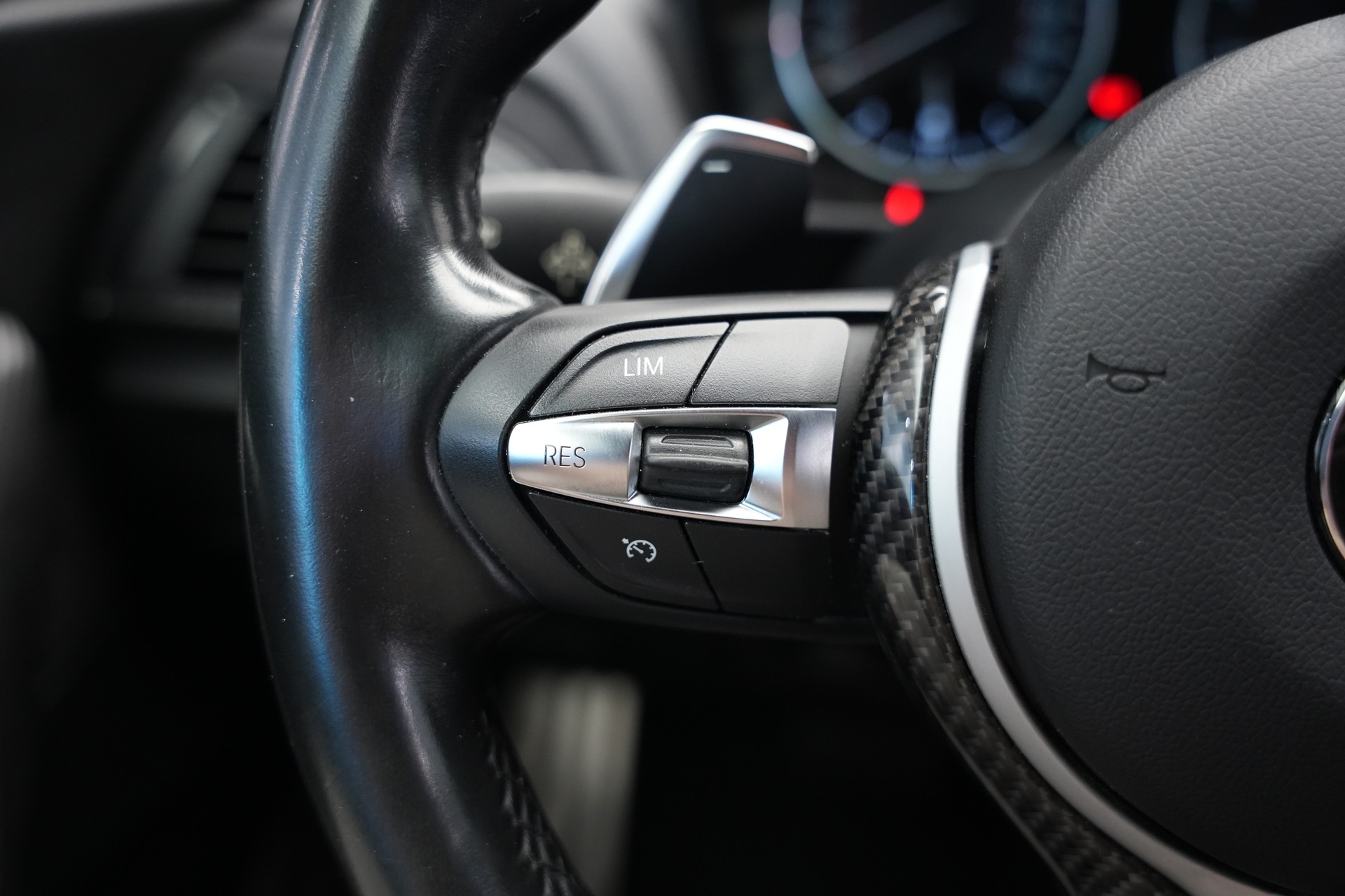 BMW M235i xDrive Steptronic *Carbon* *CH-Fahrzeug*-image-31