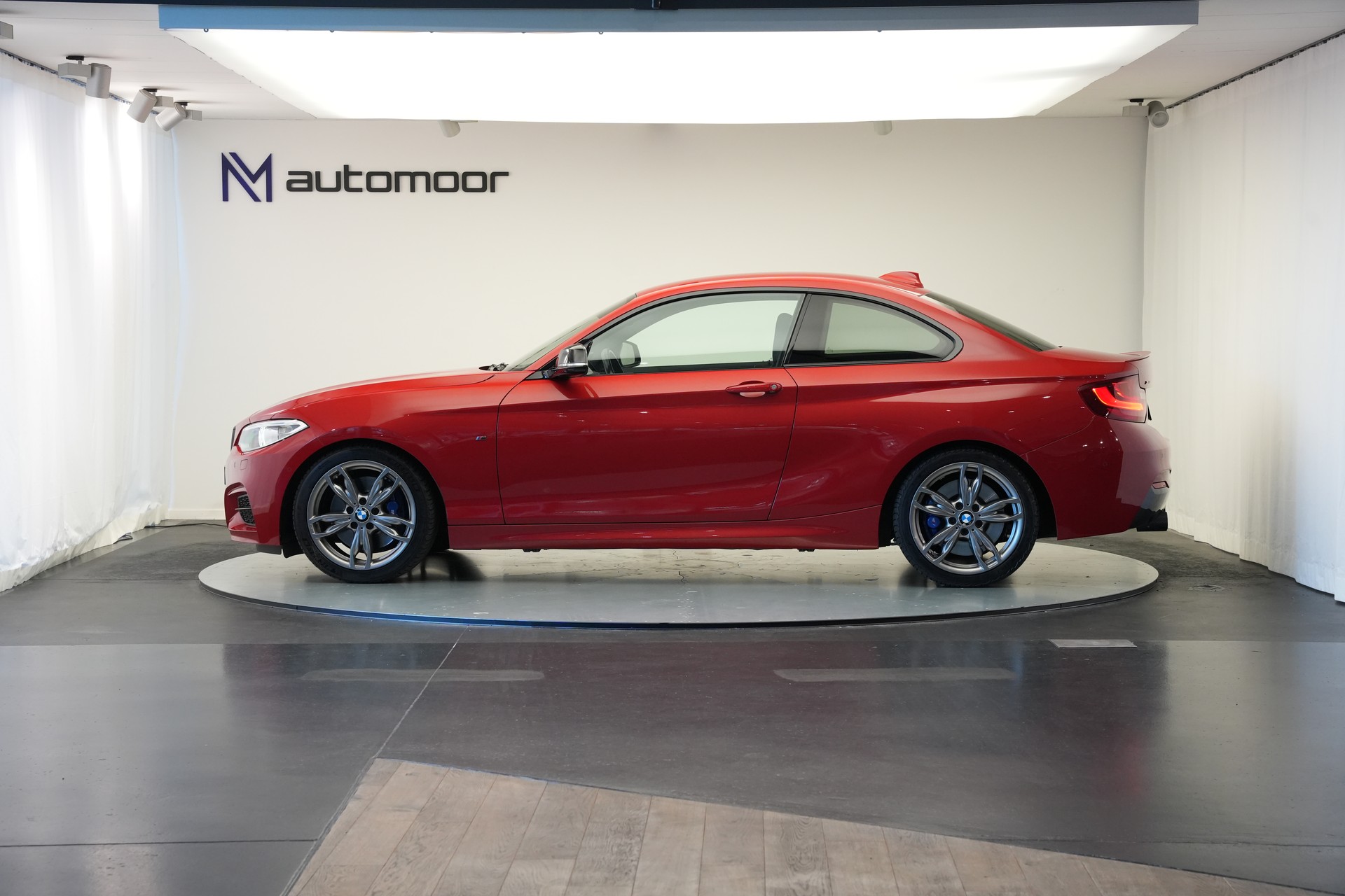 BMW M235i xDrive Steptronic *Carbon* *CH-Fahrzeug*-image-7