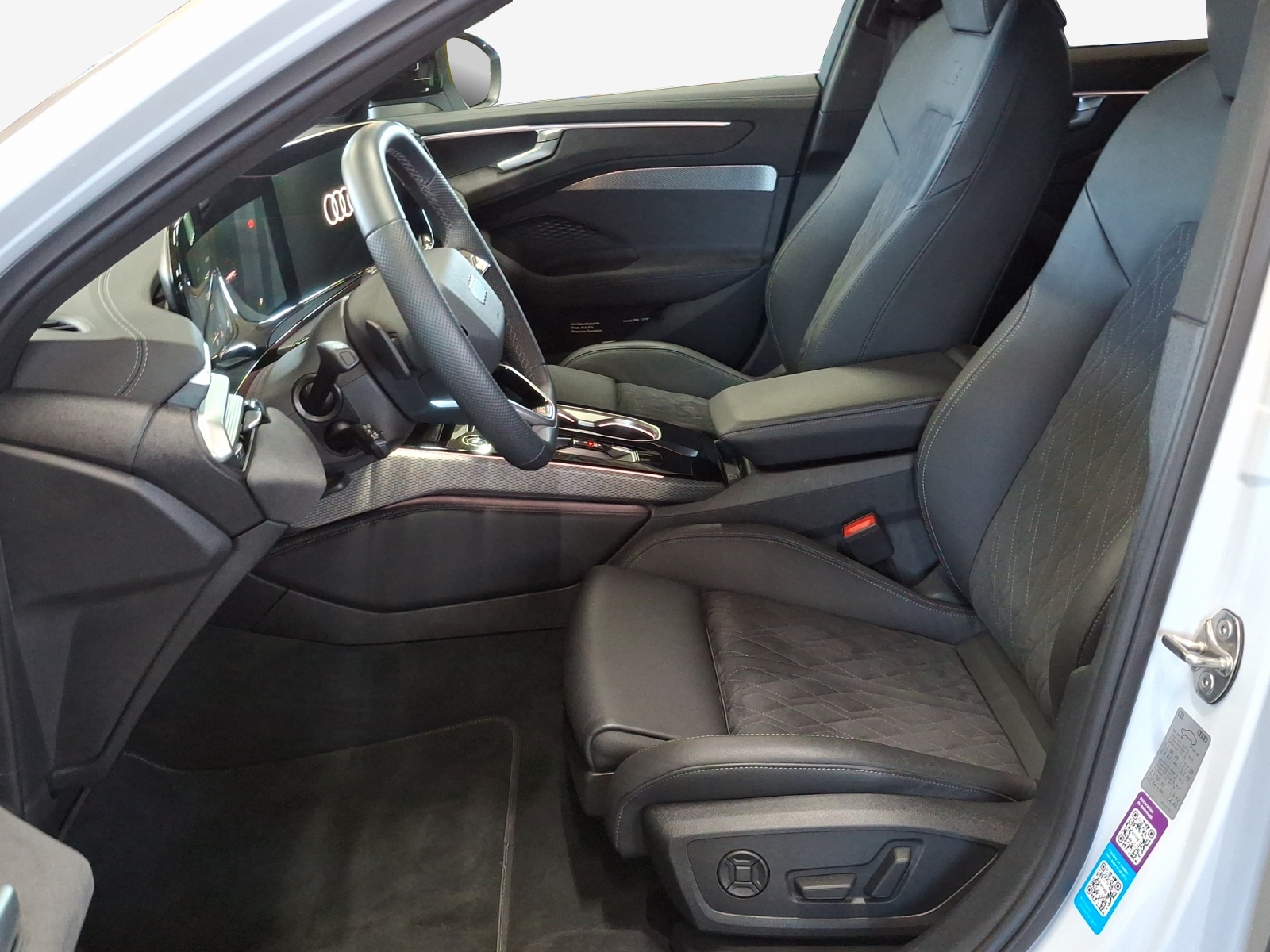 AUDI A6 Avant 55 TFSIe S line quattro S-tronic-image-8