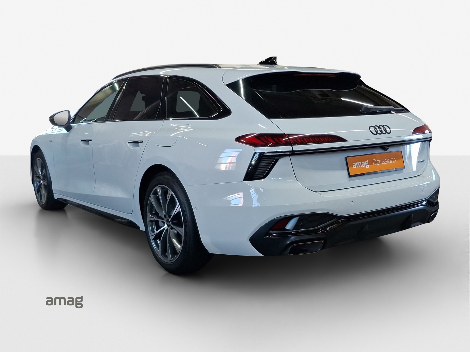 AUDI A6 Avant 55 TFSIe S line quattro S-tronic-image-3