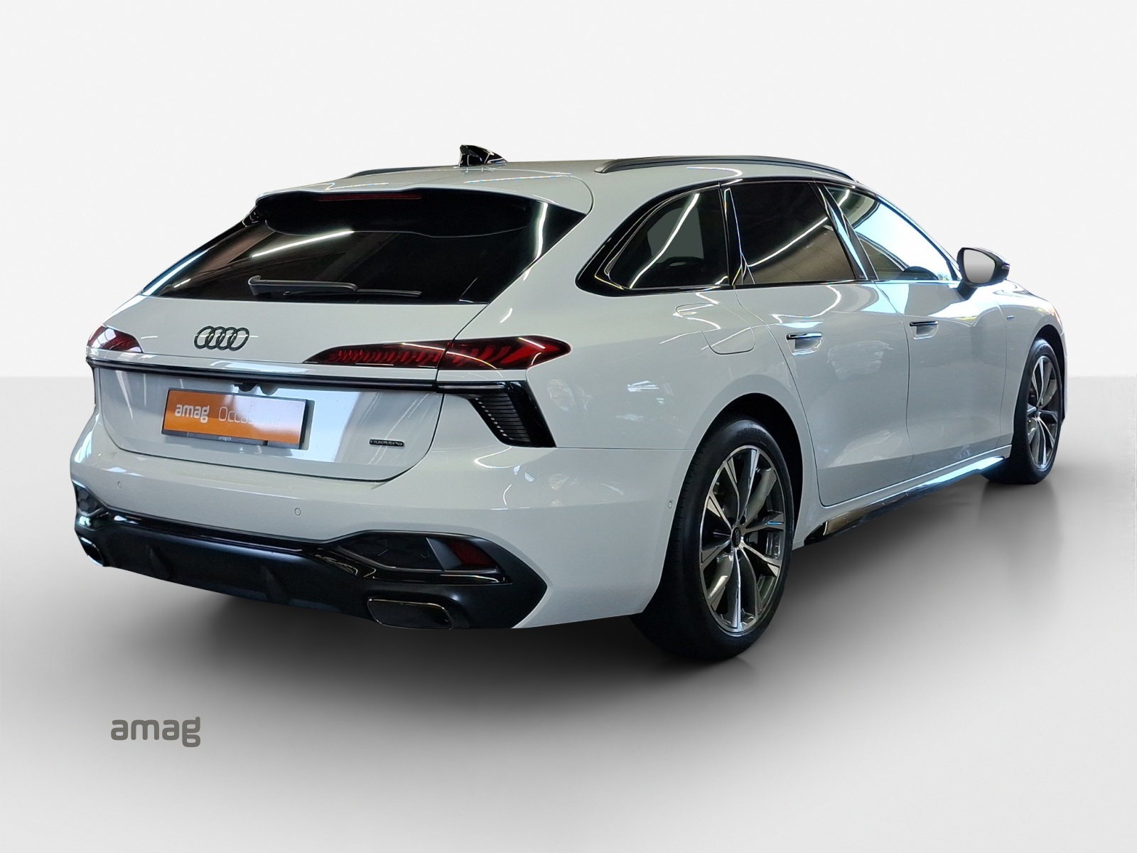 AUDI A6 Avant 55 TFSIe S line quattro S-tronic-image-5