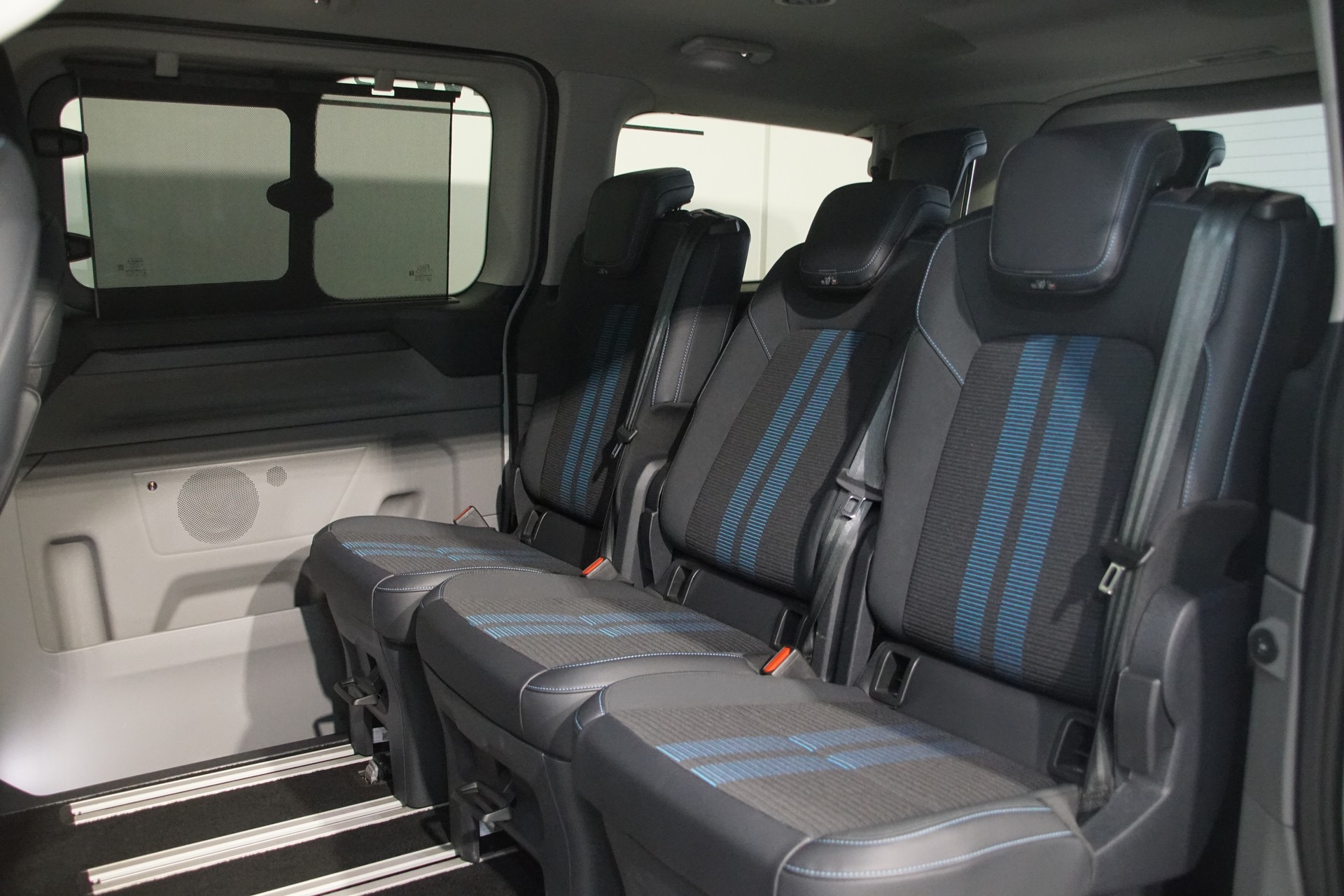 FORD Tourneo Bus 320 L1H1 Sport Automat 4x4 AWD-image-22