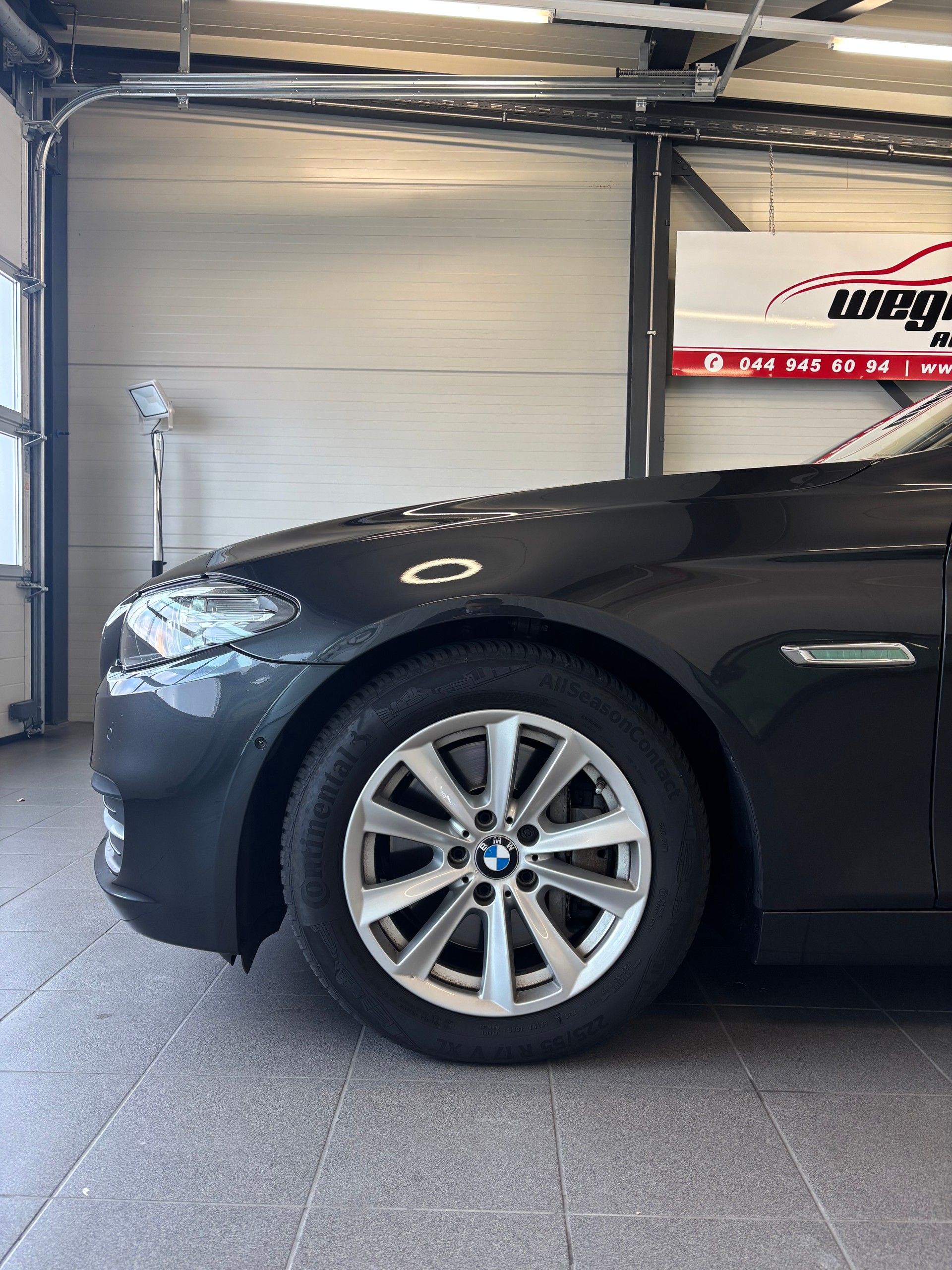 BMW 528i Touring xDrive Luxury Line Steptronic-image-6