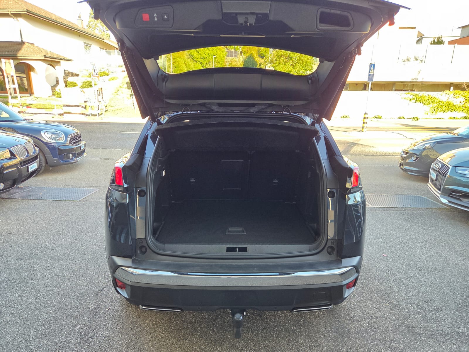 PEUGEOT 3008 2.0 BlueHDi GT EAT-image-15