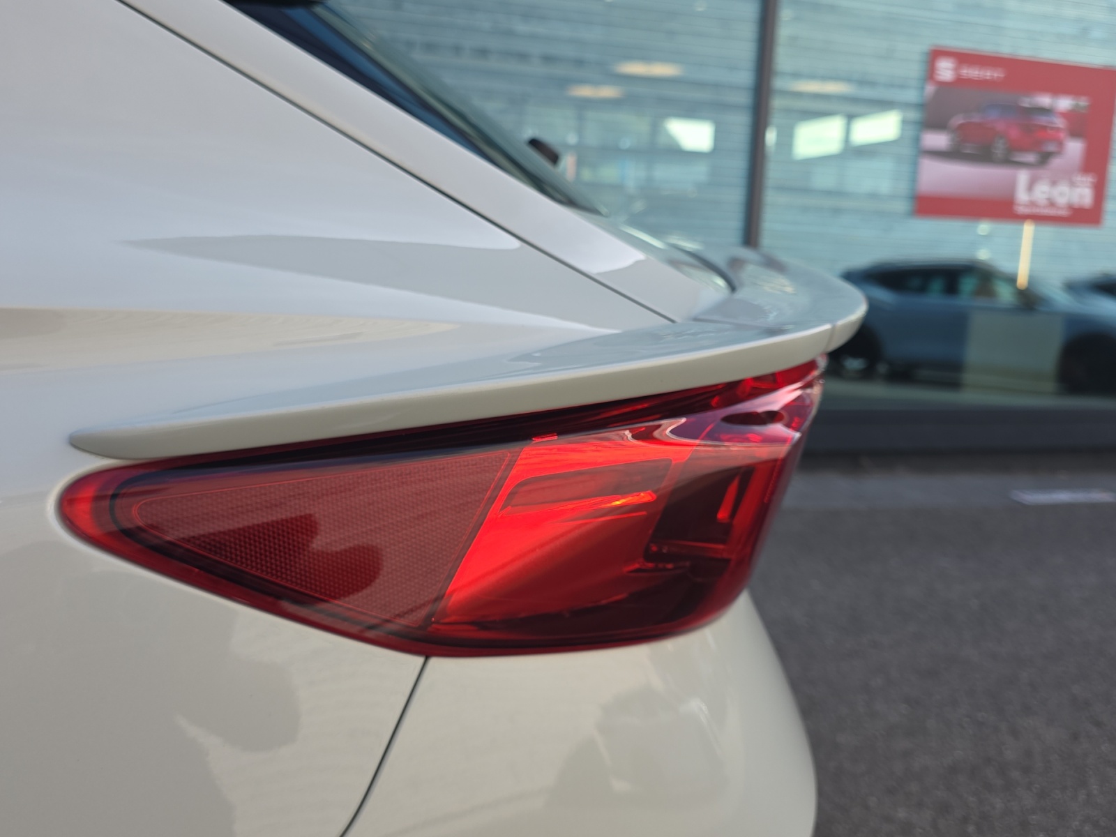 CUPRA Formentor 2.5TSI VZ5 Taiga Grey 4Drive DSG *ABT AKRAPOVIC EDITION*-image-16